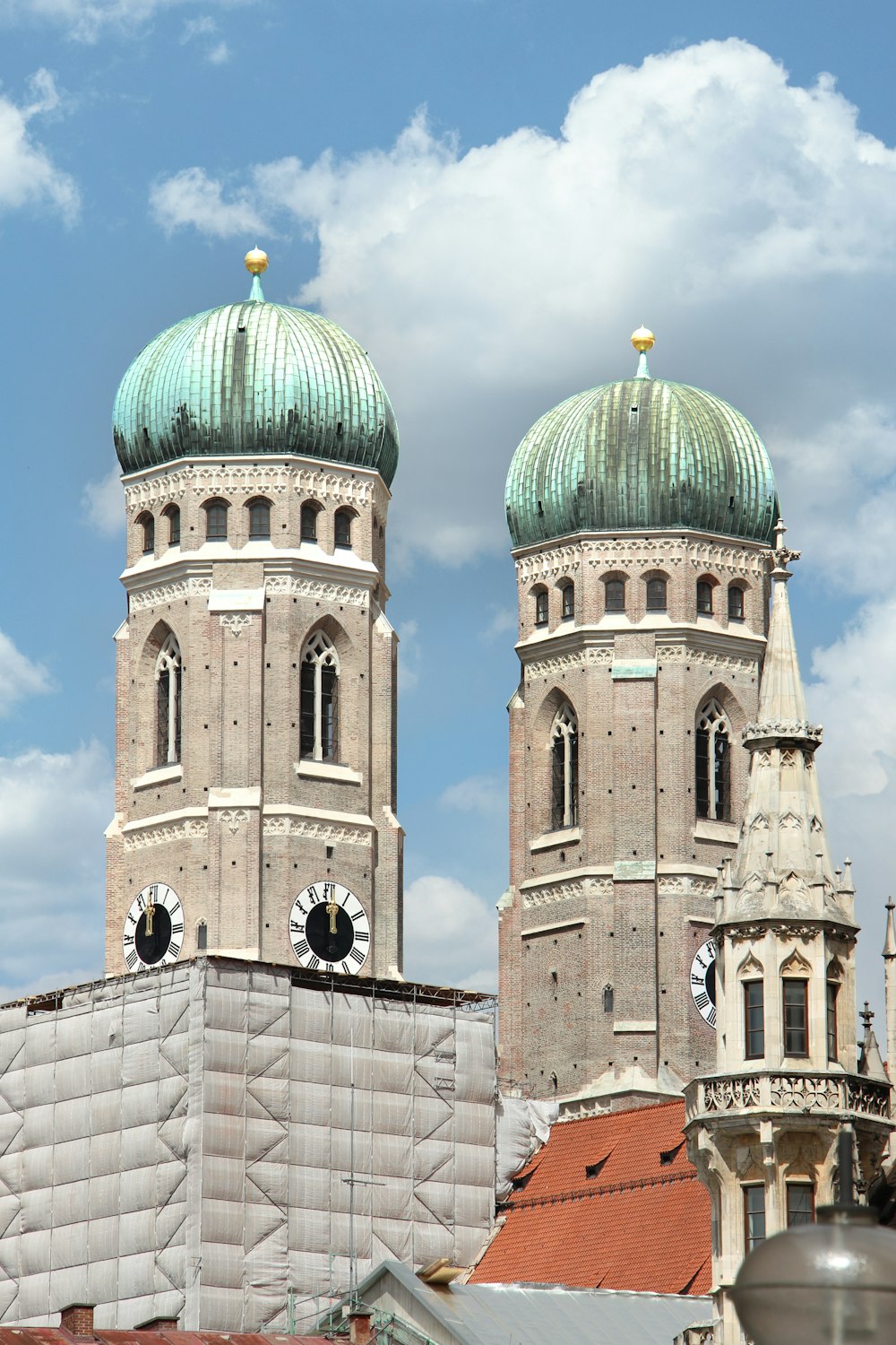 green dome building under blue sky during daytime