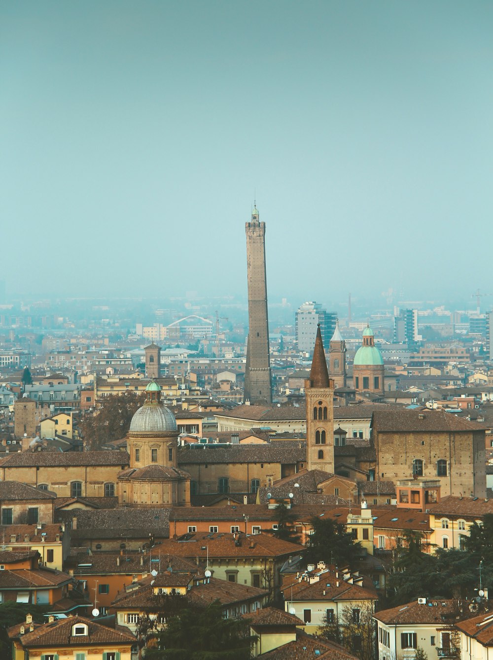 Veduta aerea degli edifici della città durante il giorno