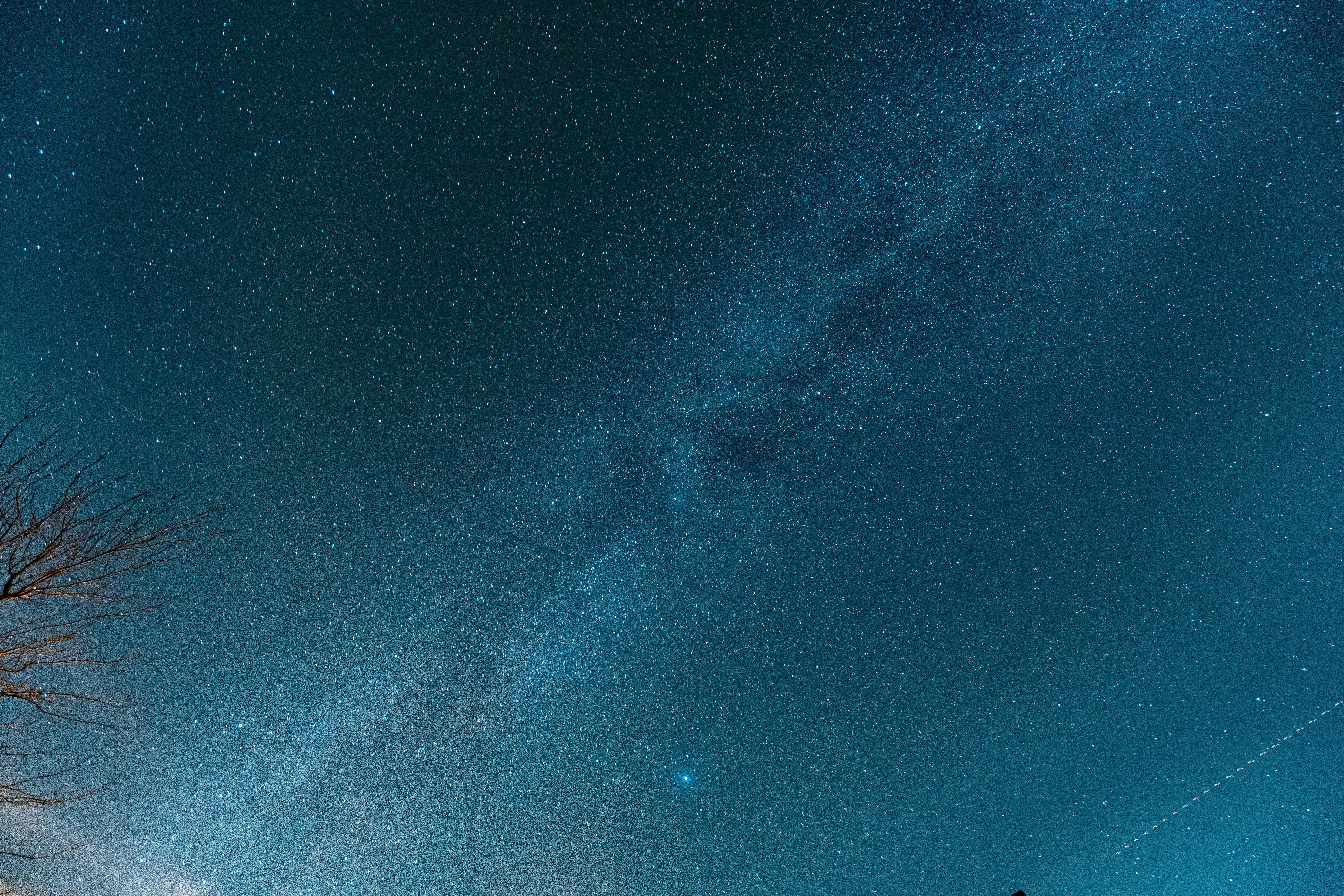 blue sky with stars during night time