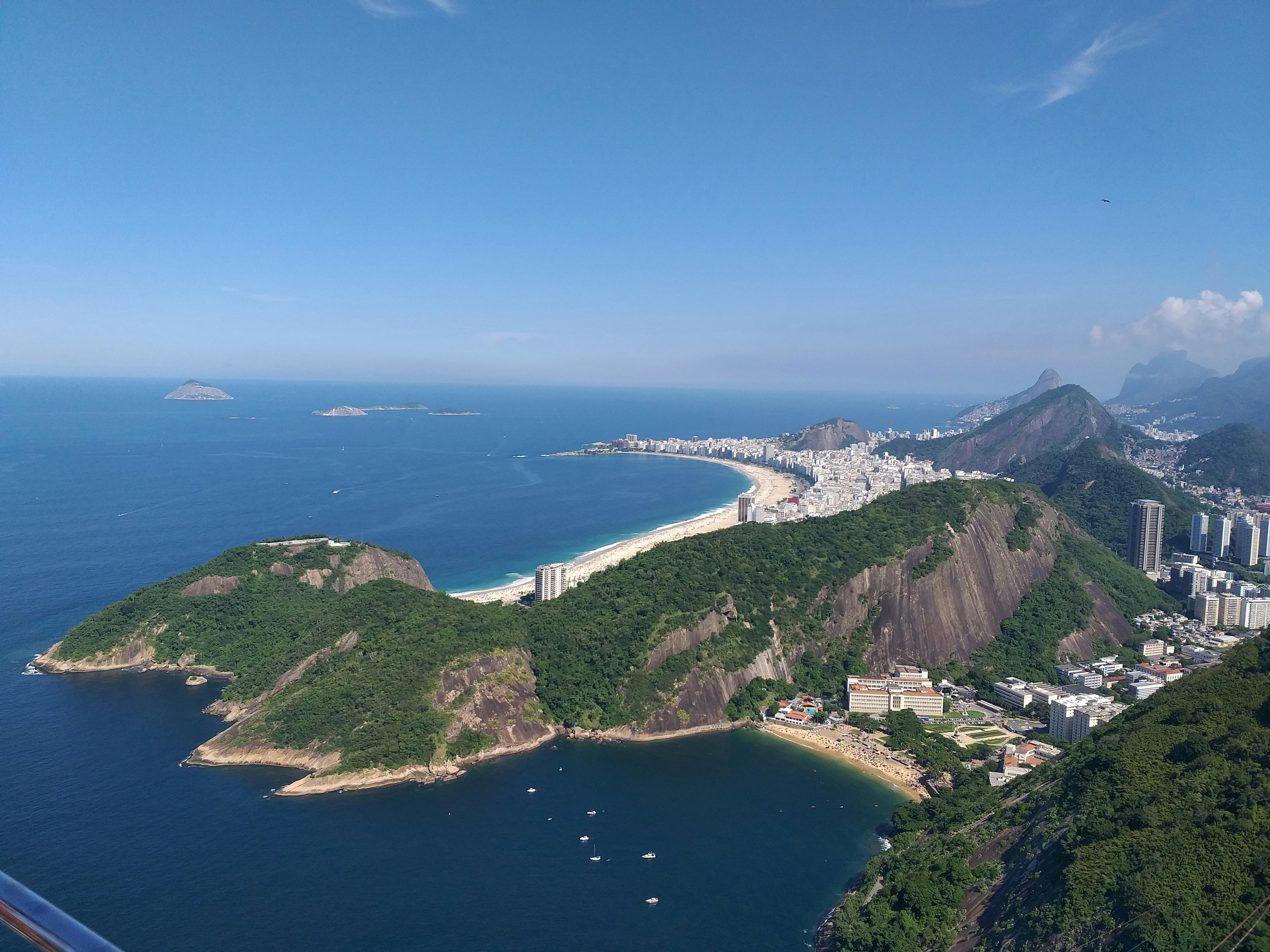 Vista aérea do litoral no Rio de Janeiro, Brasil