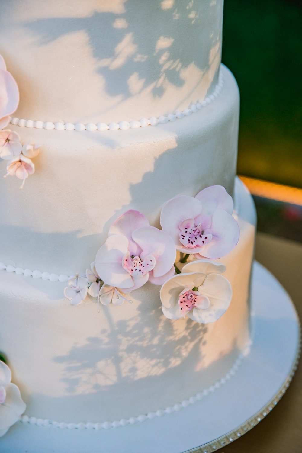 gâteau floral blanc et rose