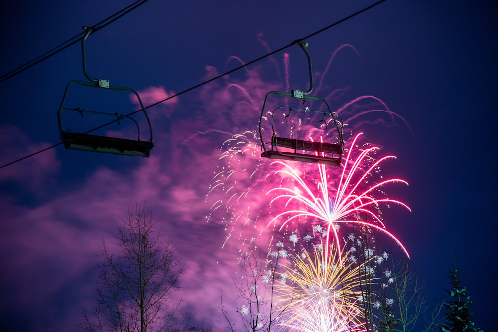 Feu d’artifice pendant la nuit