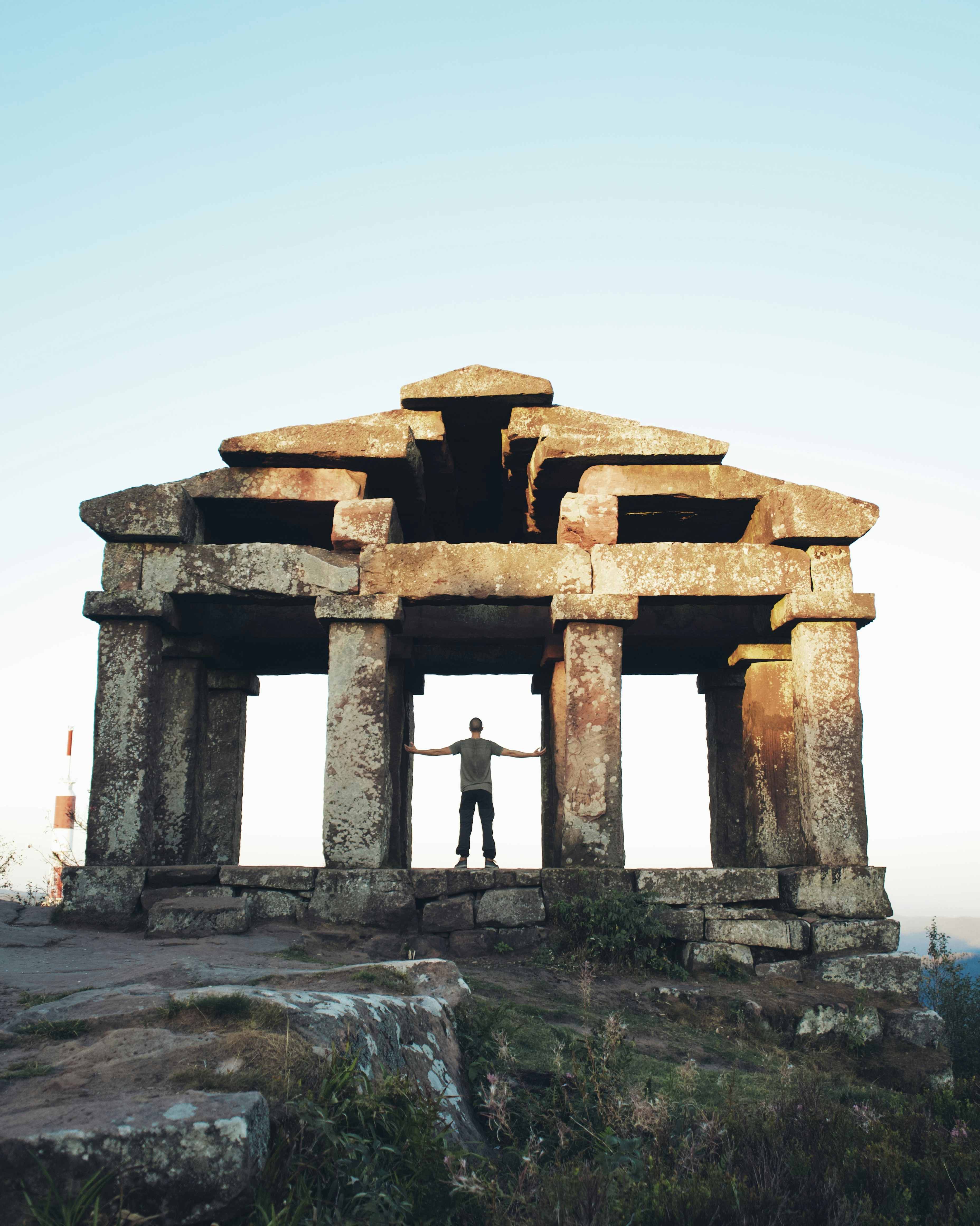 adventure travel nature, ilustrasi artikel =Adventure Honeymoons for the Active Couple 4