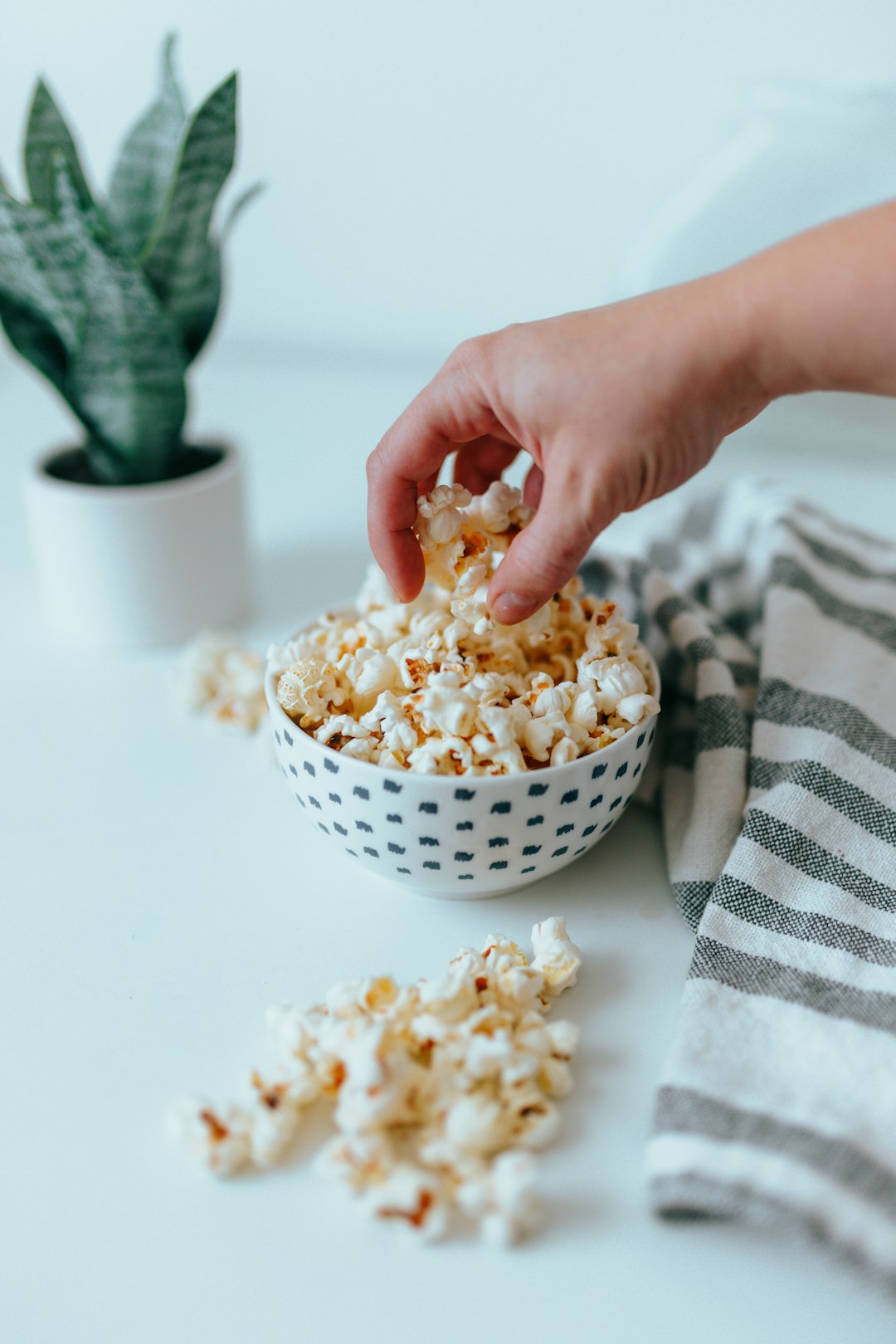 popcorn in white ceramic bowl