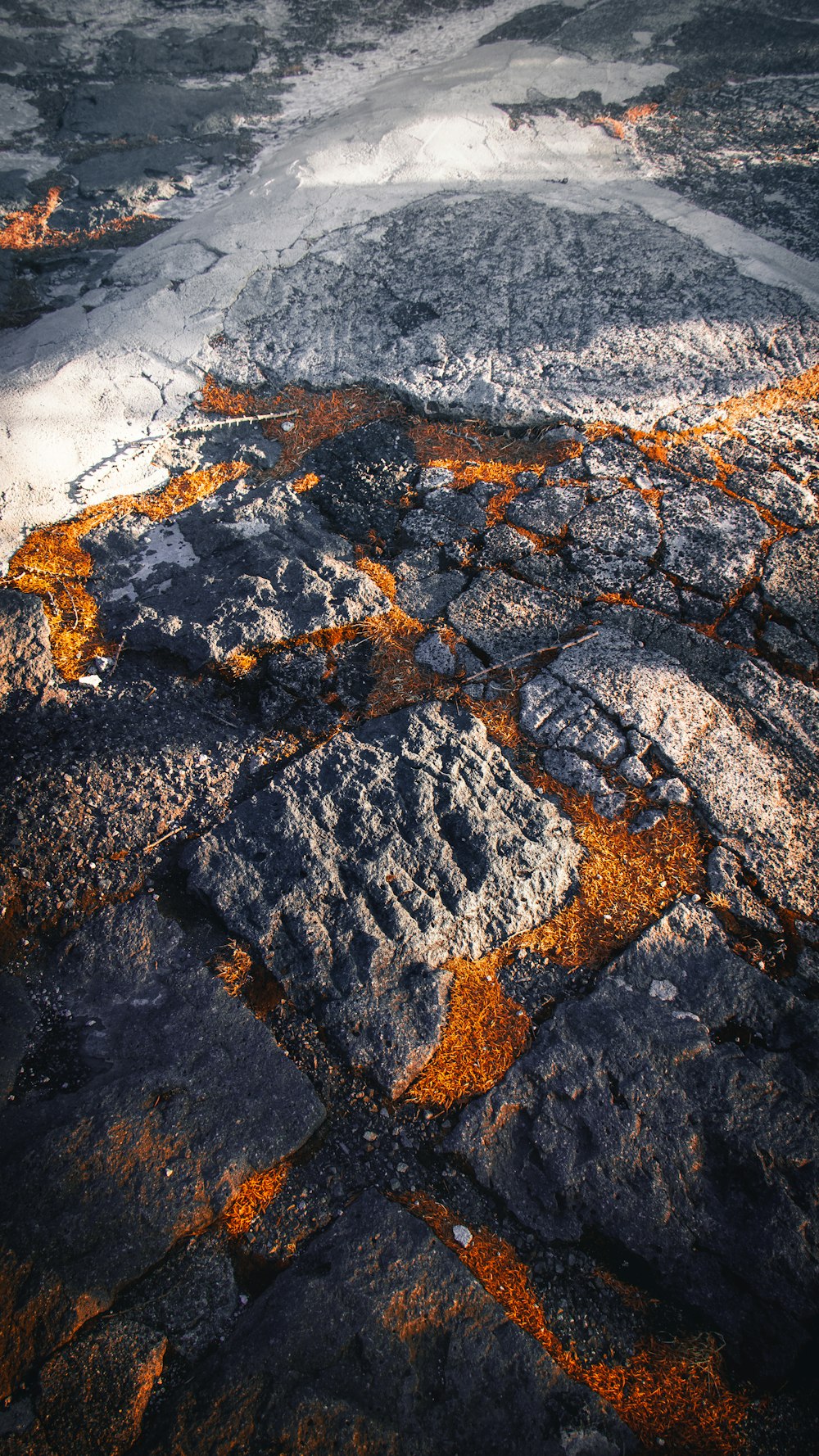 black and gray rock formation