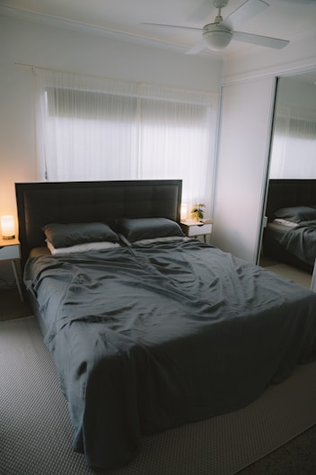 cama y ambiente agradable para dormir bien