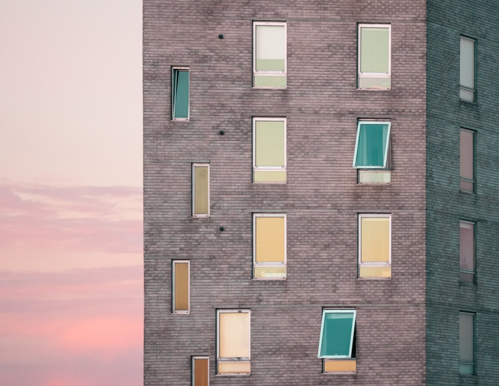 brown and white concrete building