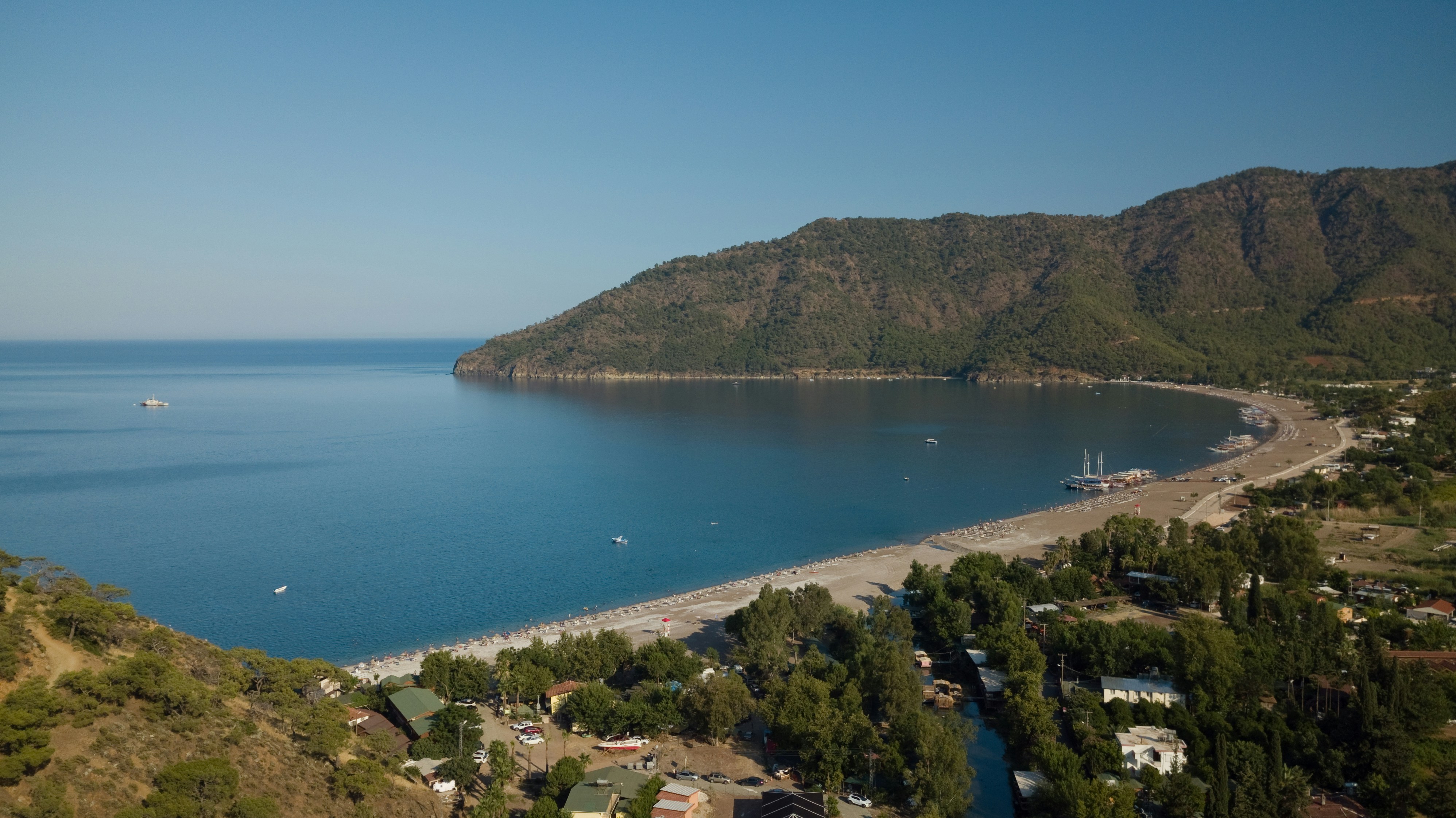 Photo by raimondklavins