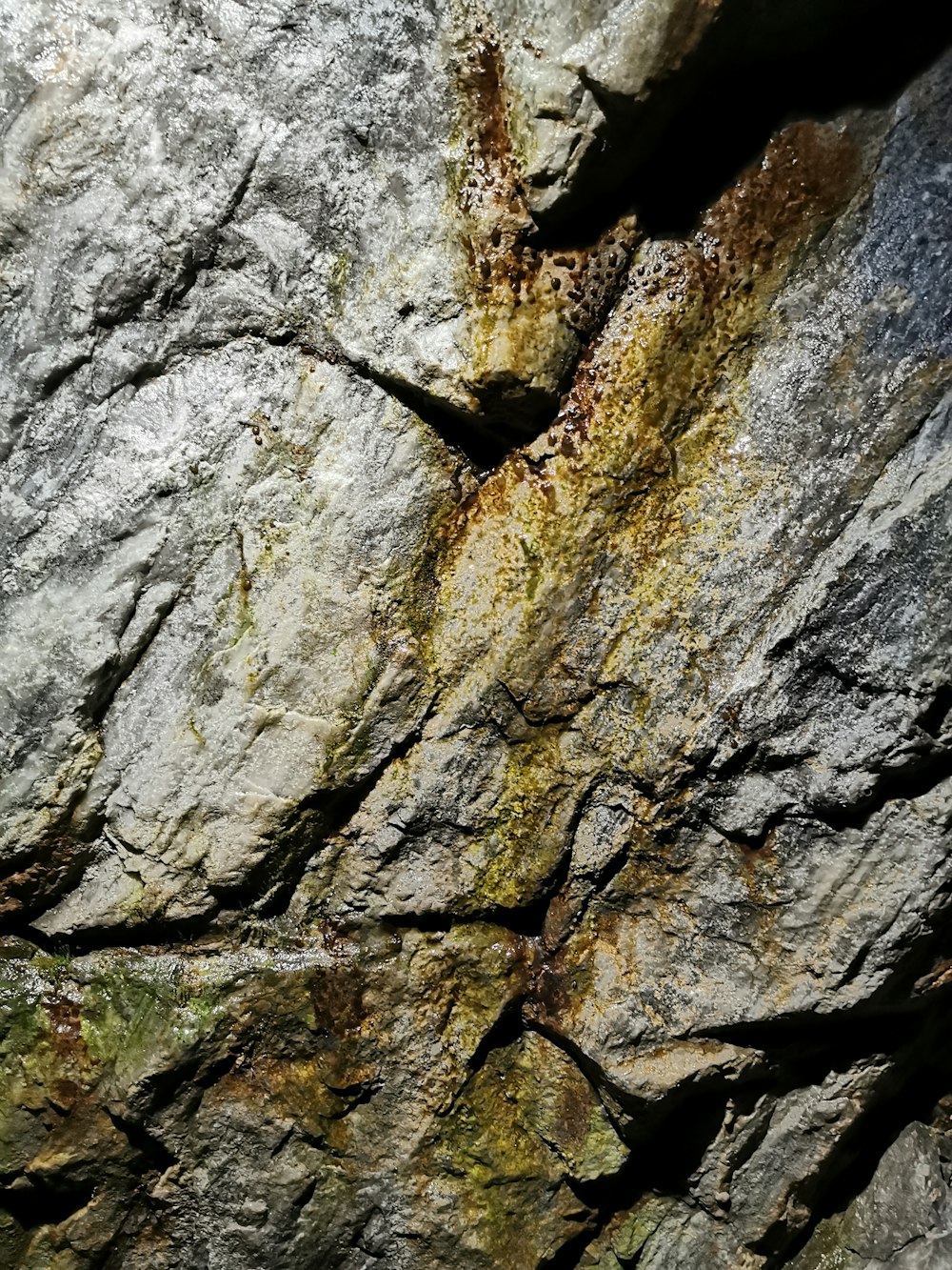 gray and black rock formation