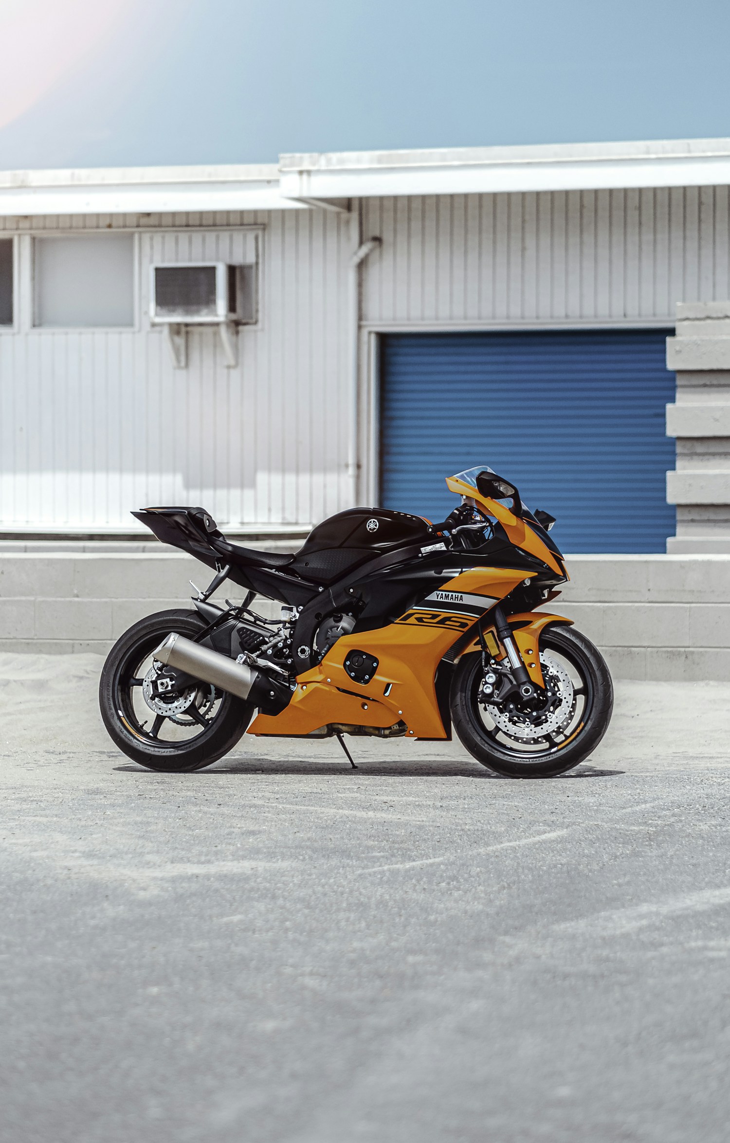 Motorcycle dealership image