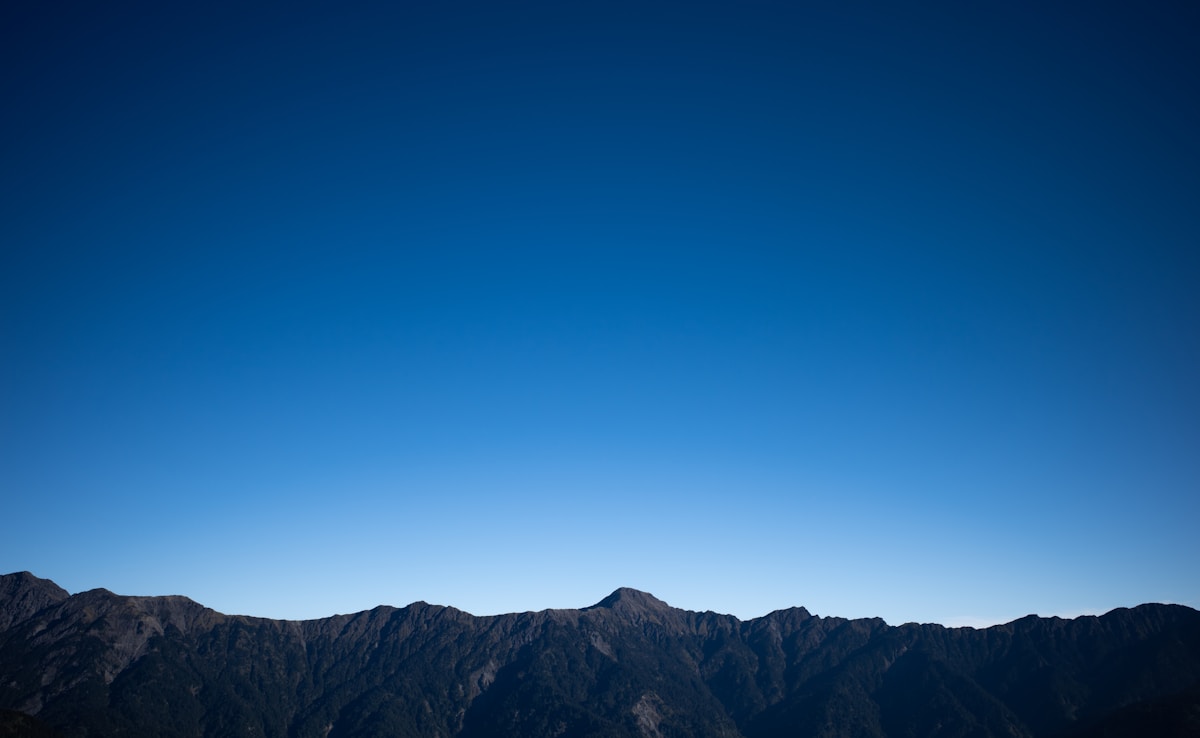 合歡山台14甲線山路彎道自駕高山景觀