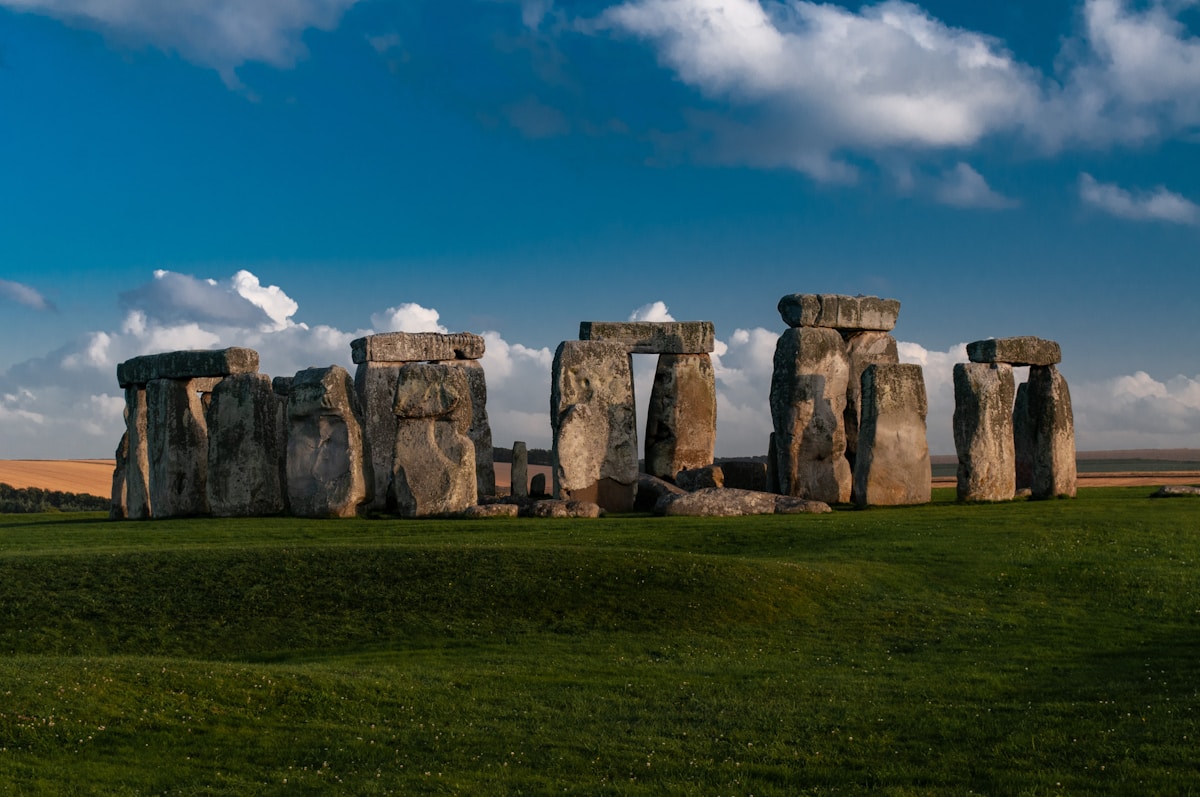 Local tours and experiences image background image