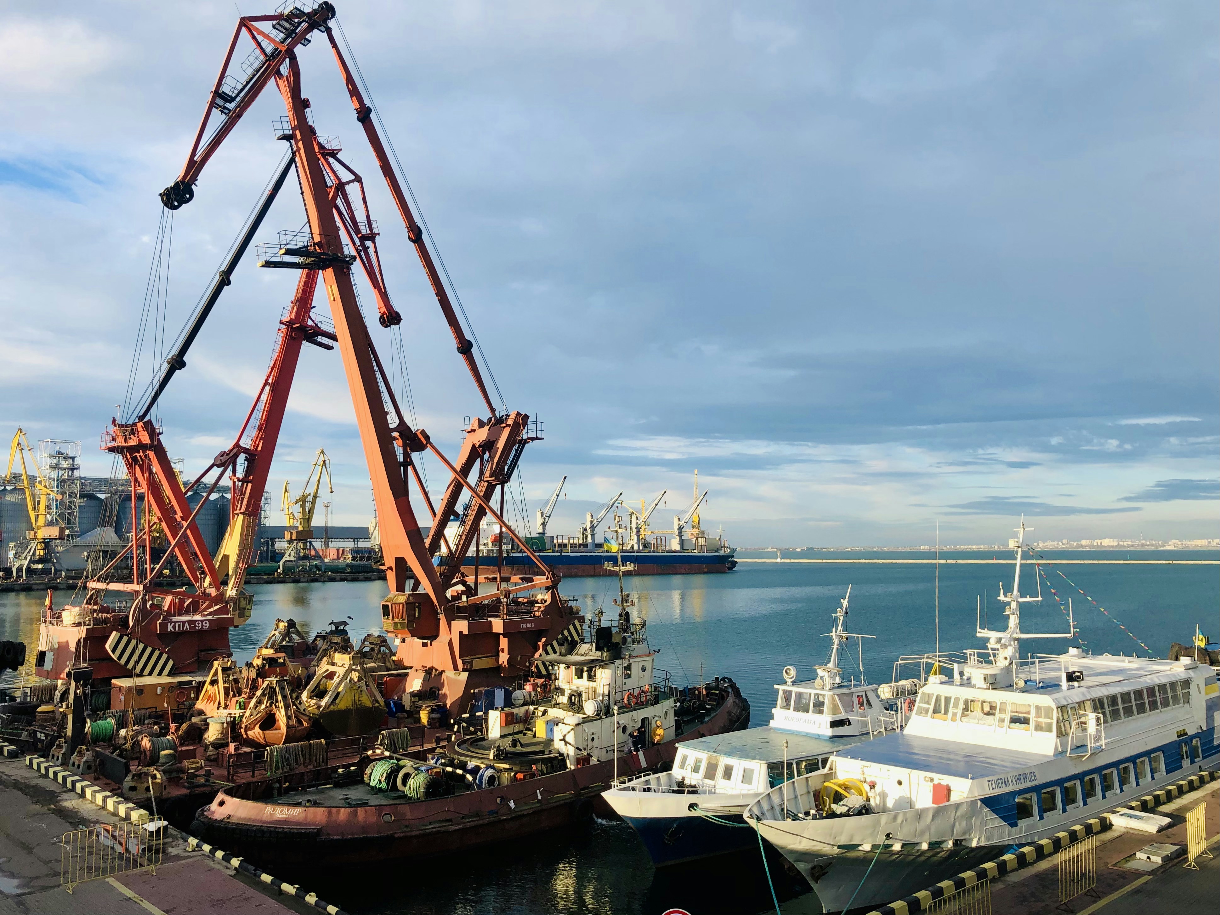 Russian Strike on Odessa Kills Three Staff of German Logistics Firm HHLA post image