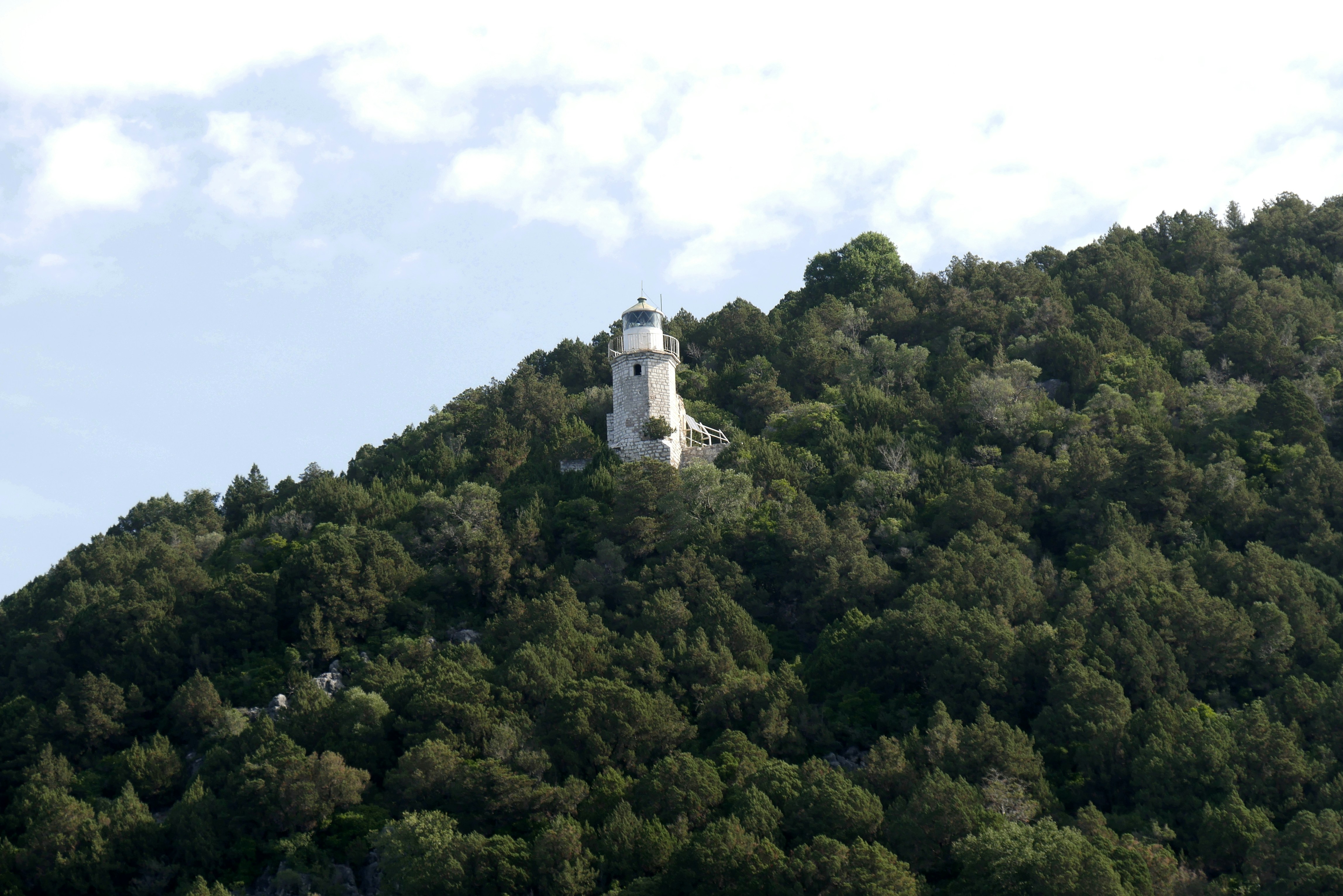 Photo by frederikmerten