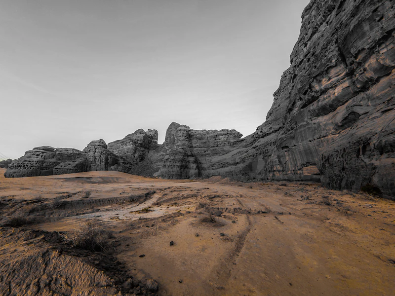 Best Photo Spots in Al Ula: 10 Locations Worth the Walk