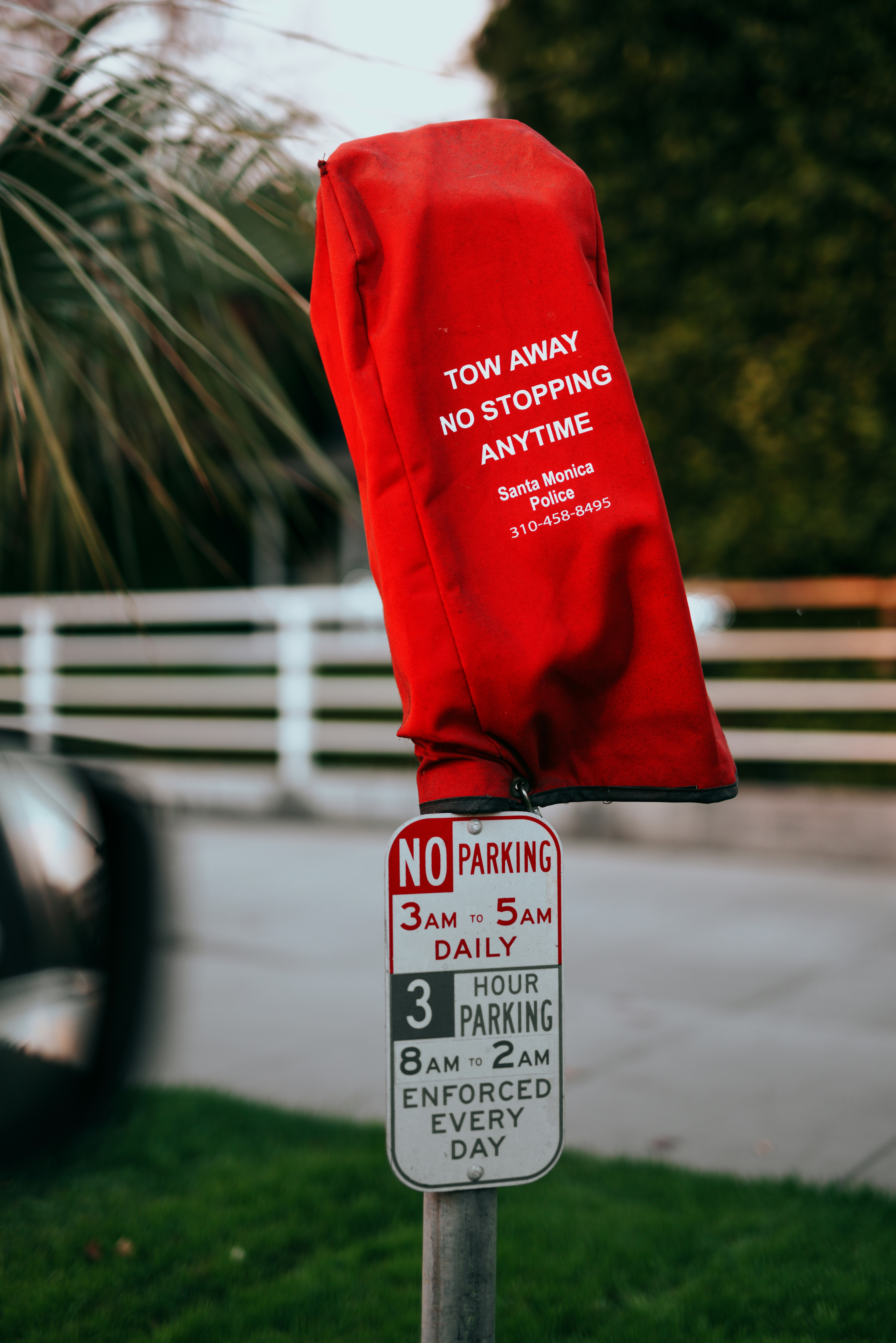 Choose from a curated selection of red wallpapers for your mobile and desktop screens. Always free on Unsplash.