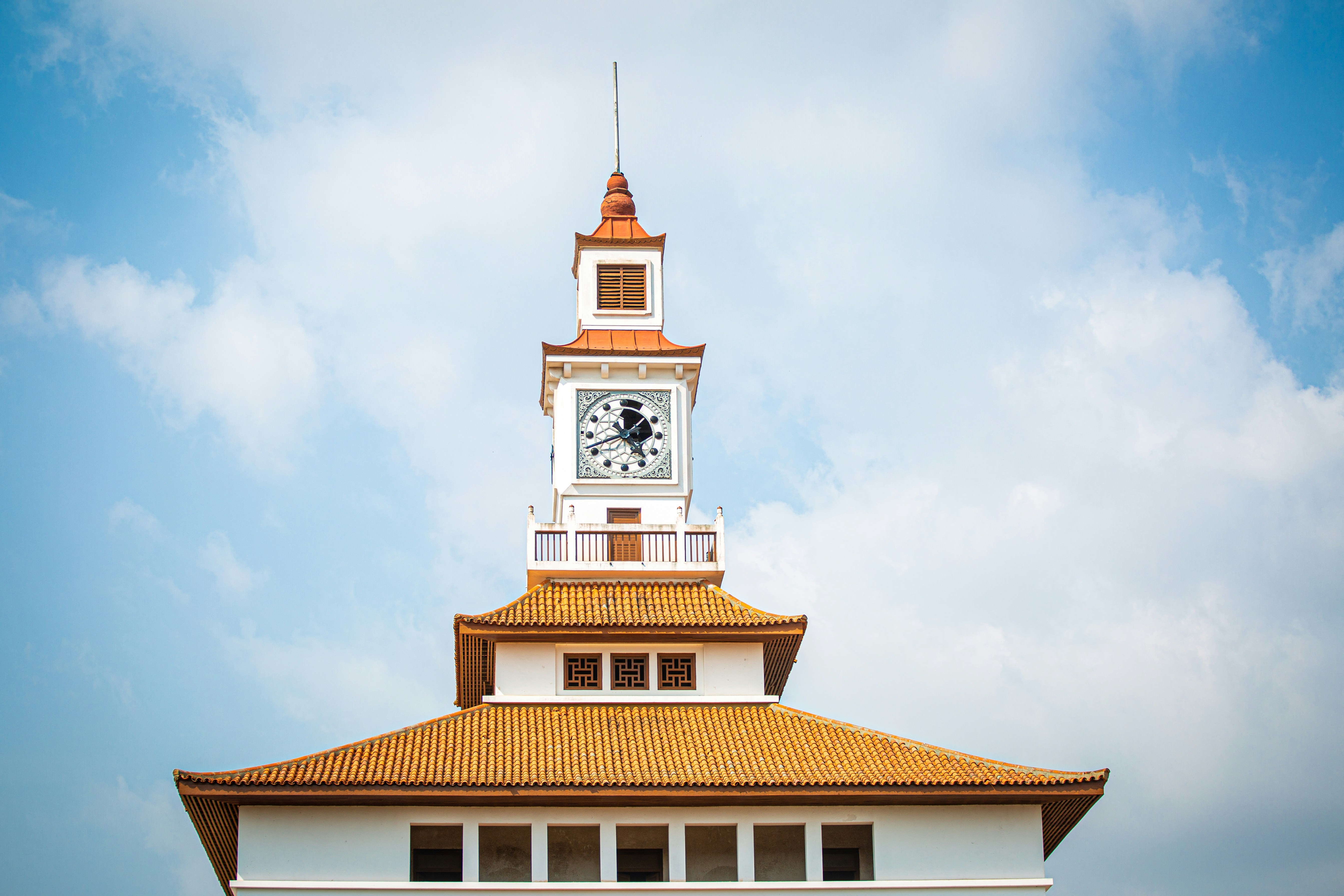 US Court denies ACE American Insurance Company's petition to confirm and enforce a UK Termination Value Award against the University of Ghana for lack of personal jurisdiction