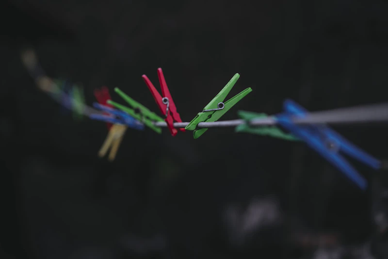 Active fiber optic connections with green, blue and red signal lights