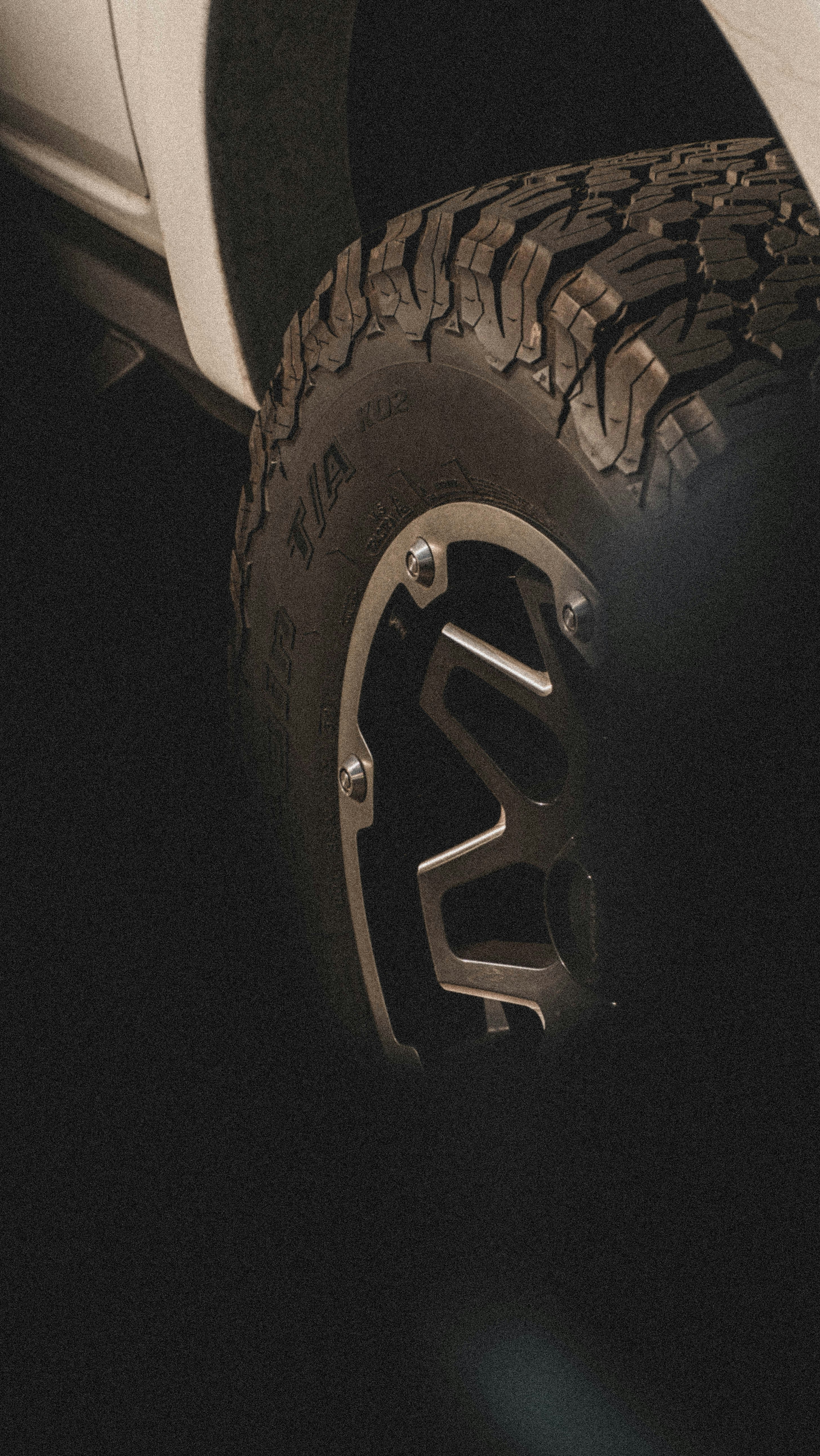 silver 5 spoke car wheel