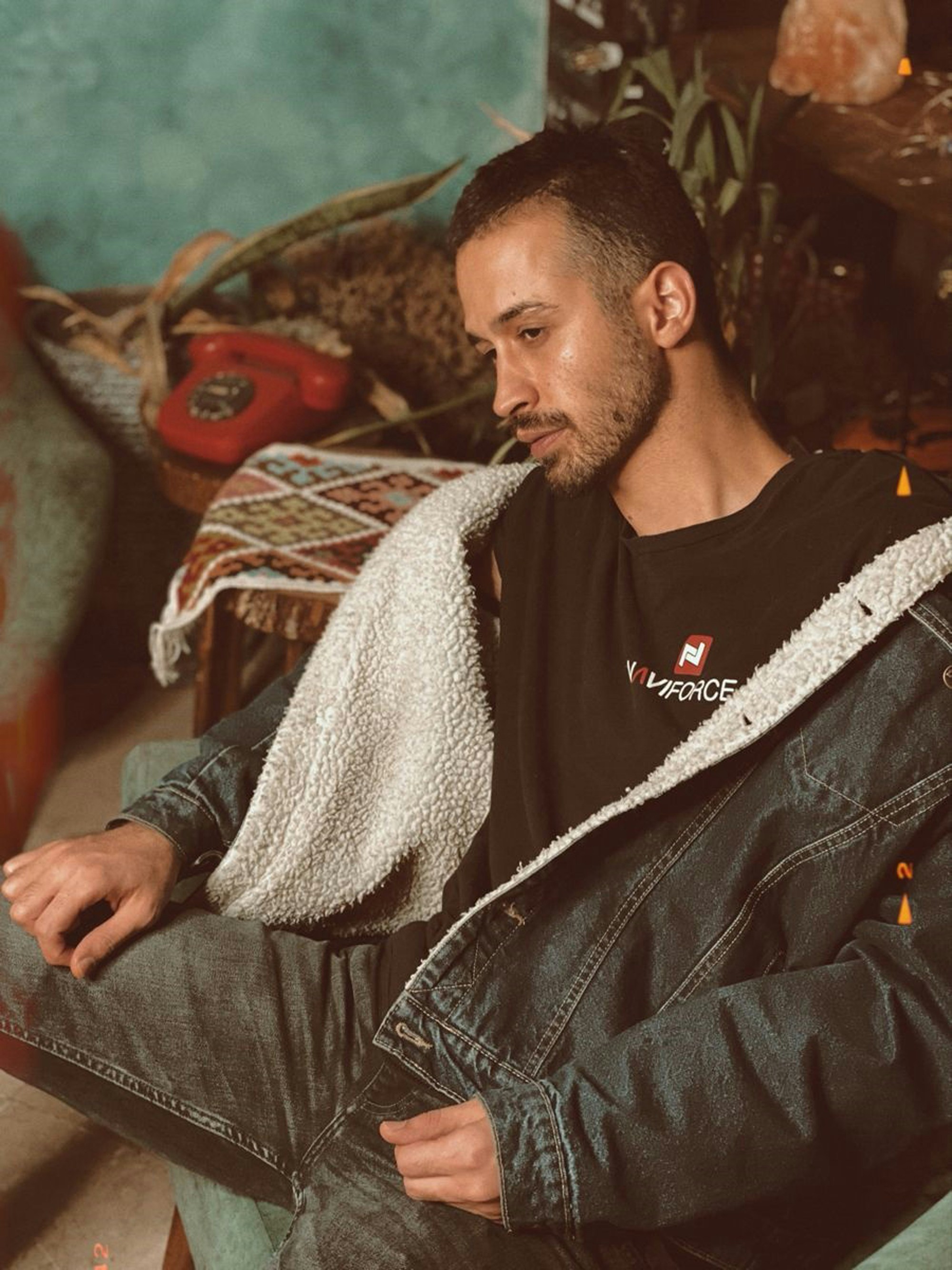 Photo by behrouzsasani