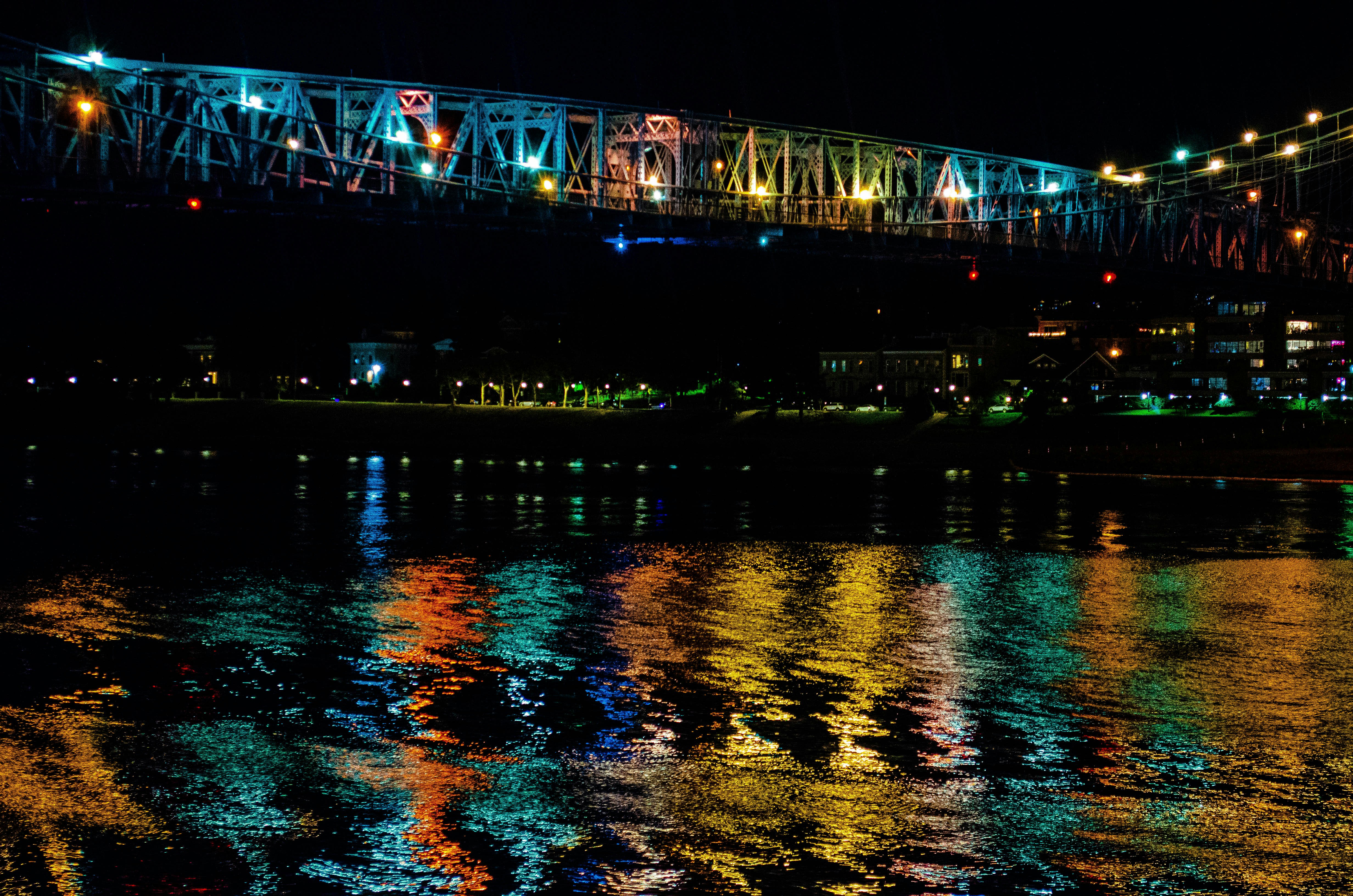 Bridge view from Smale Riverfront Park