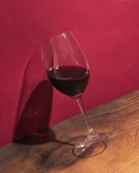 Få den ultimative vinguide – Find din perfekte vinoplevelse!