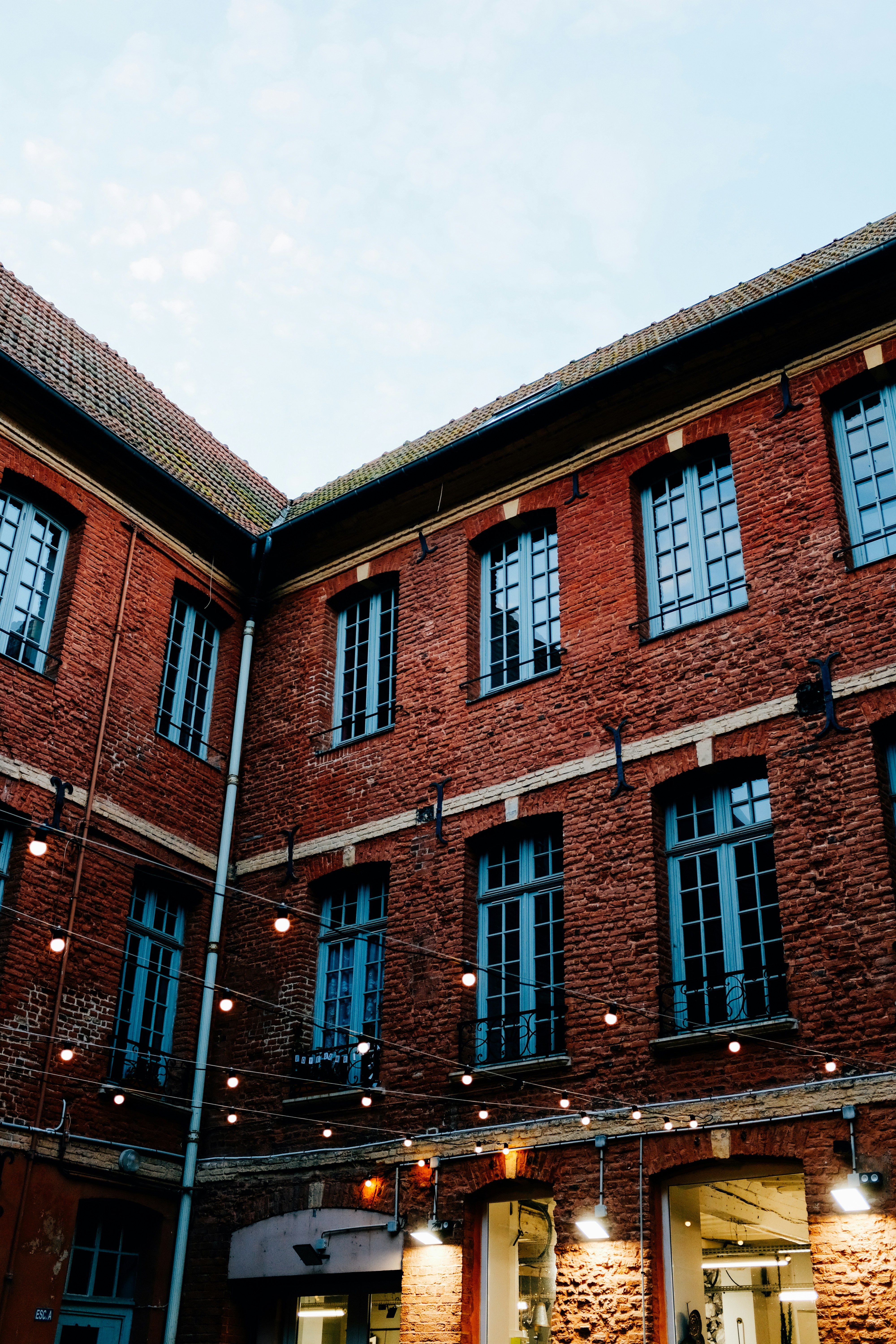 Photo by adrienolichon