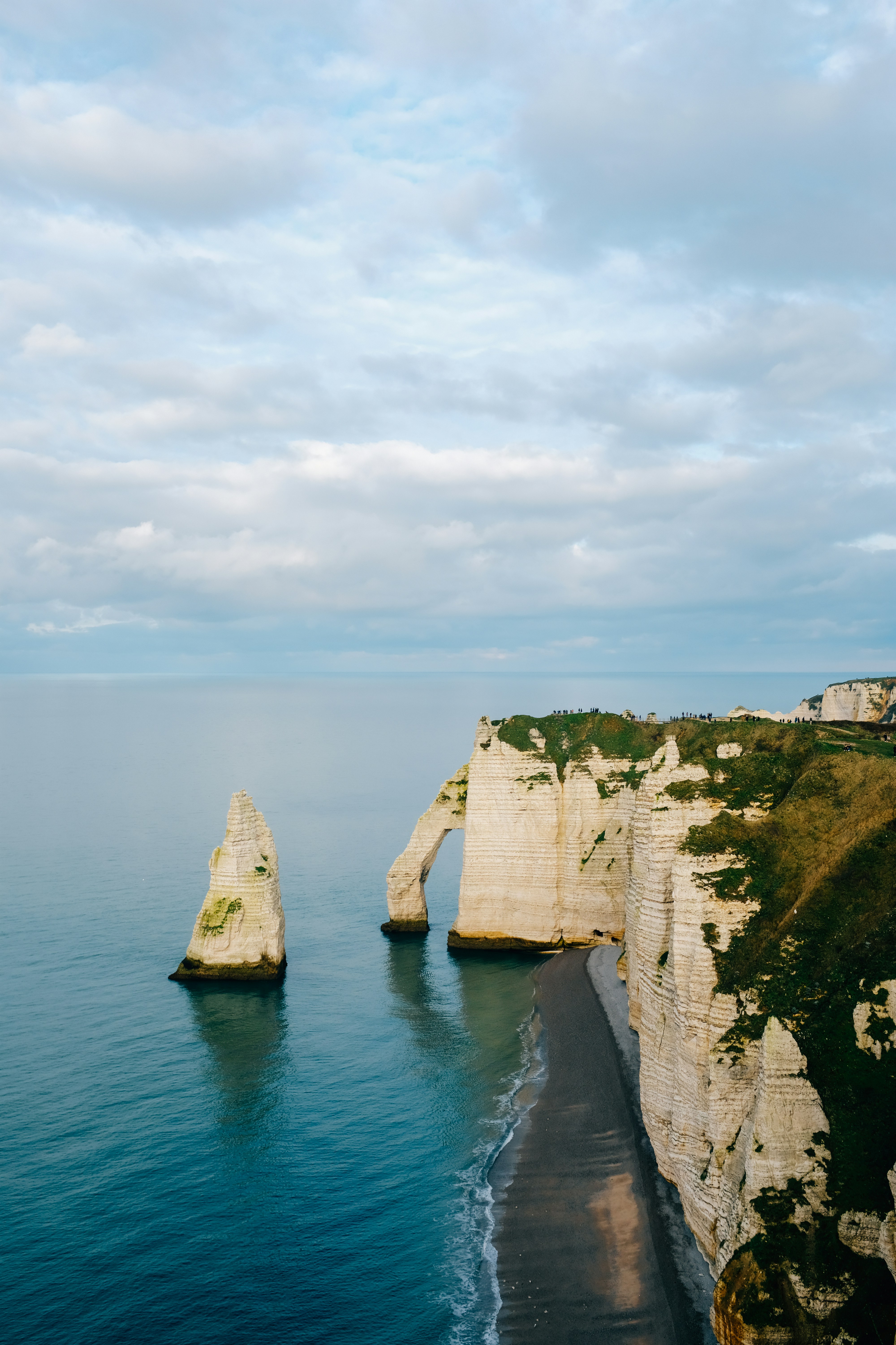 Photo by adrienolichon