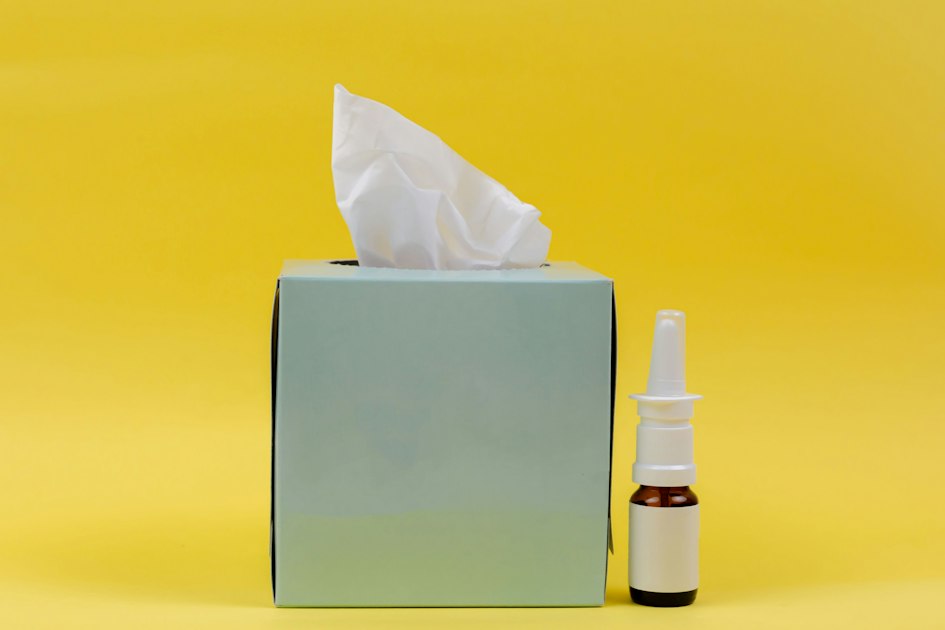 How to Manage Seasonal Allergies Without Overmedicating