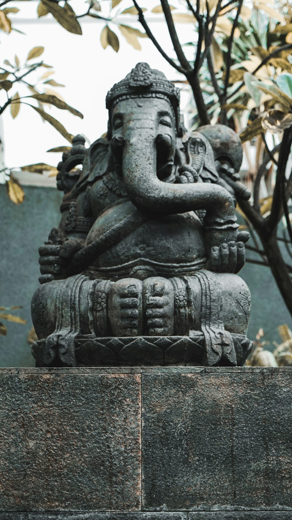 grey concrete statue during daytime