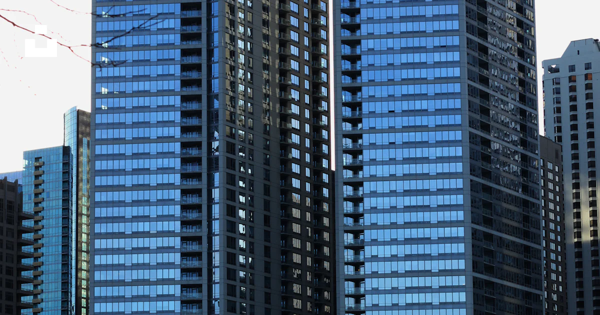 Blue and white high rise buildings photo – Free City Image on Unsplash
