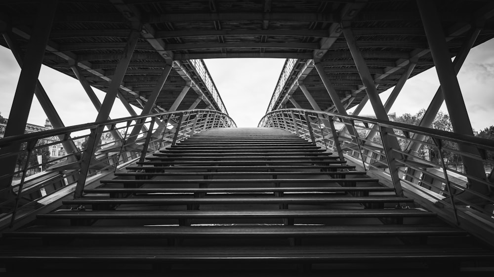 grayscale photo of a building