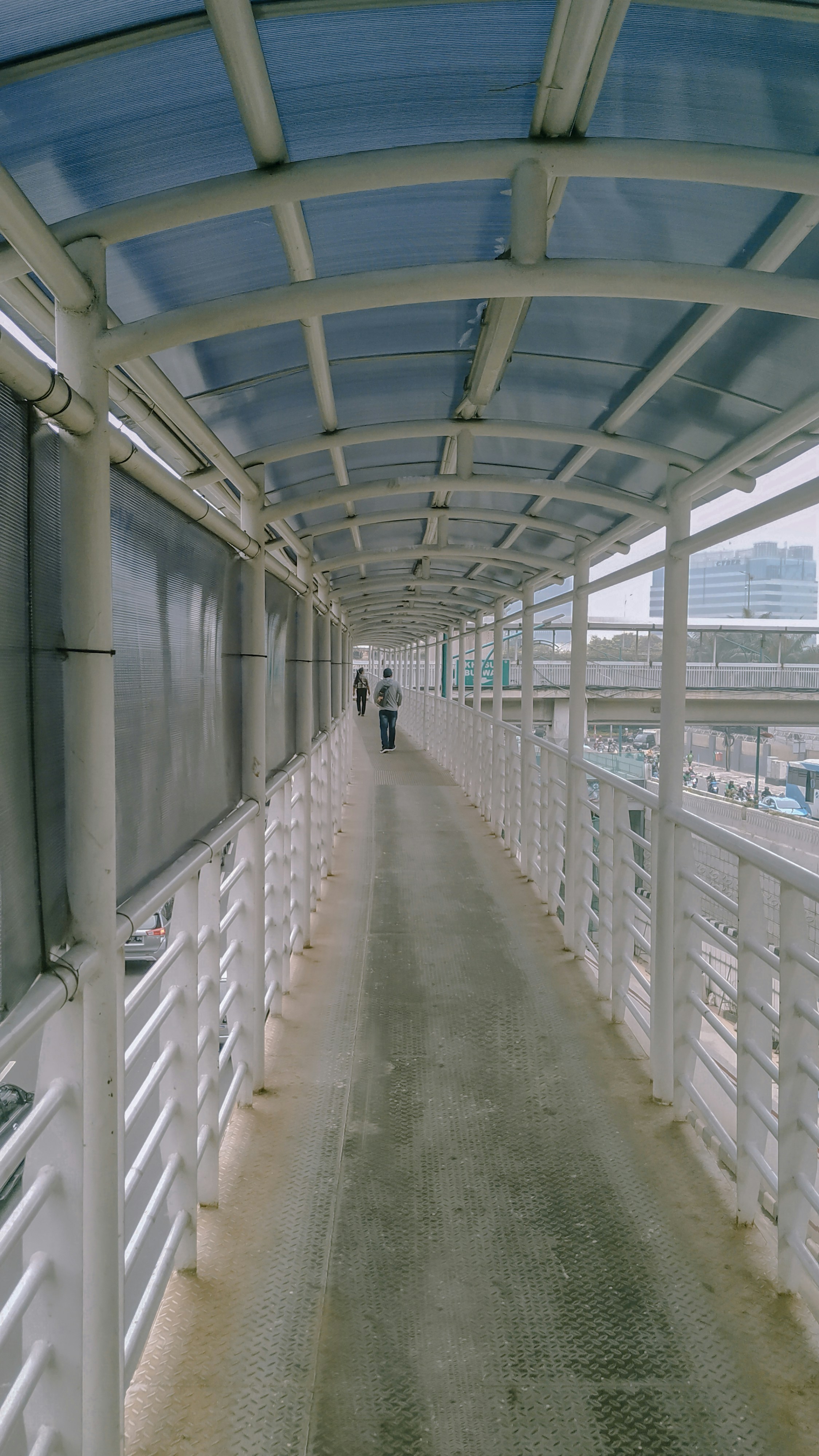 Photo by robbif_