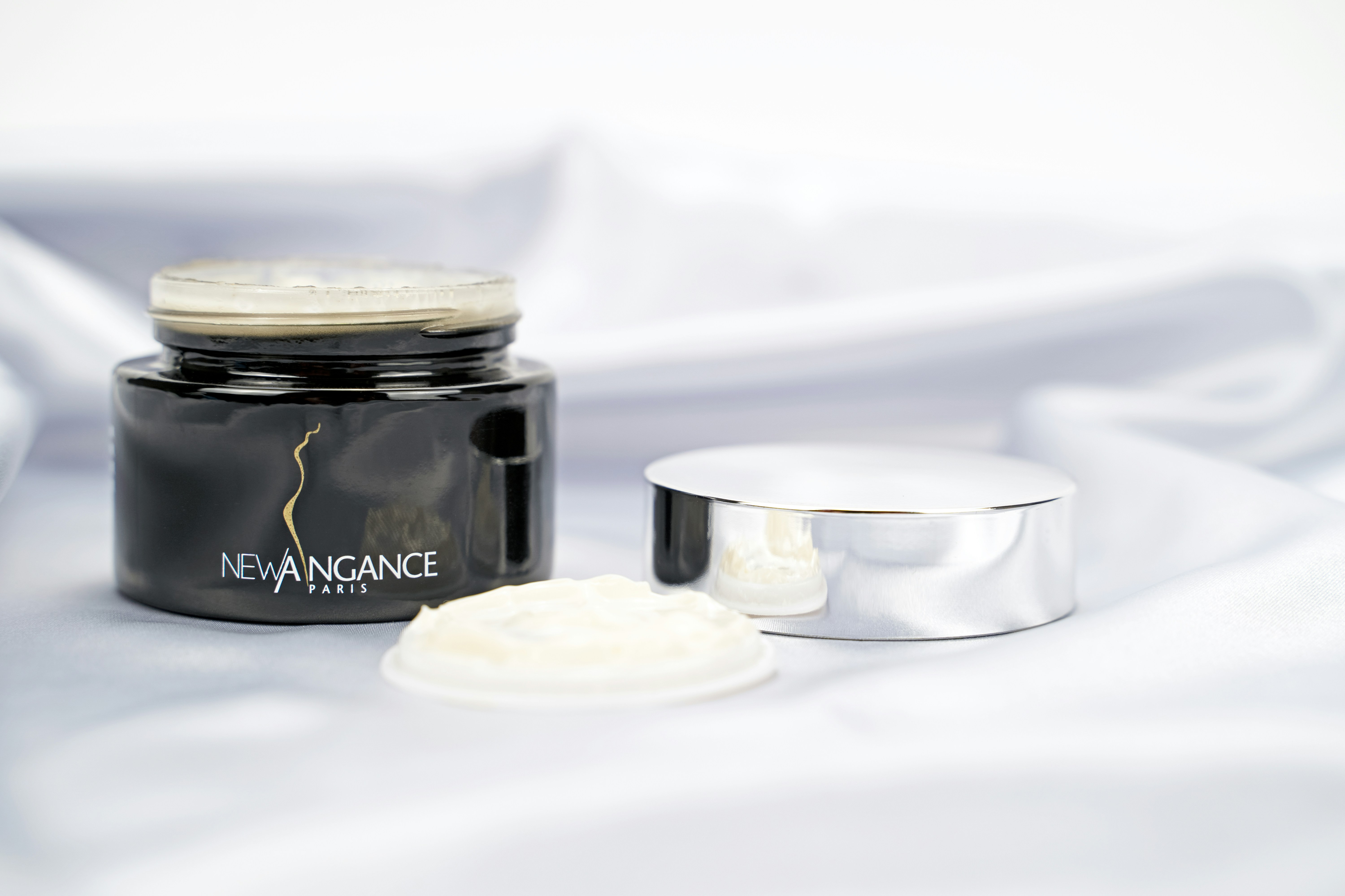 Unlock Your Best Skin: The Power of a Healthy Radiance Renewing Cream