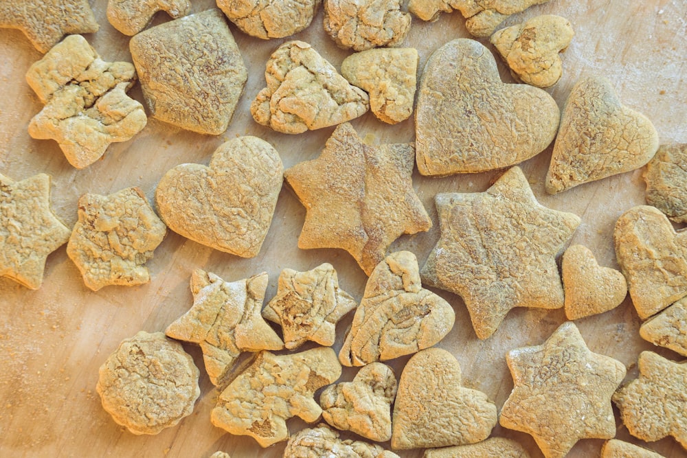 white and brown stone fragments