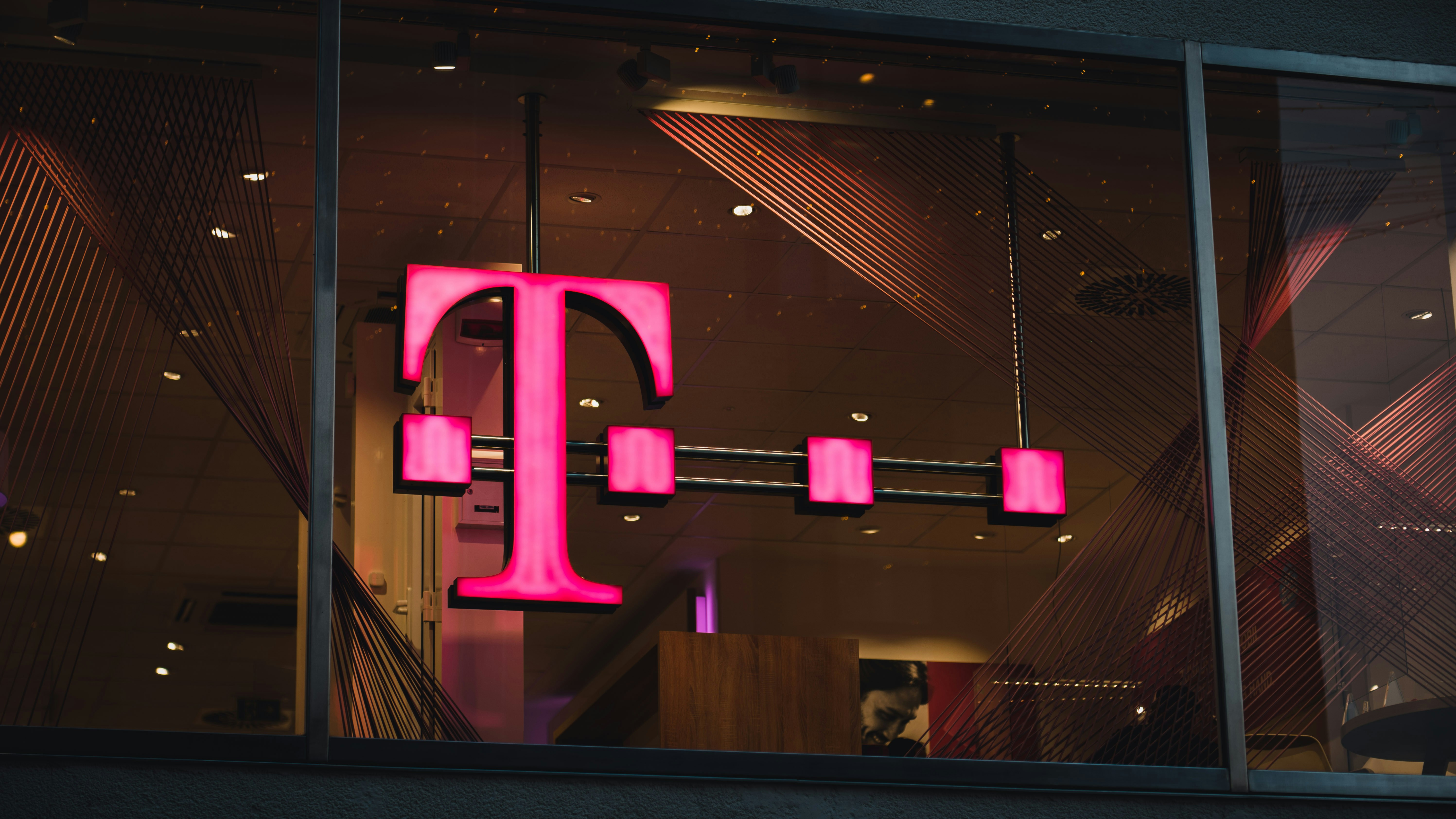 The Telekom / T-mobile logo!