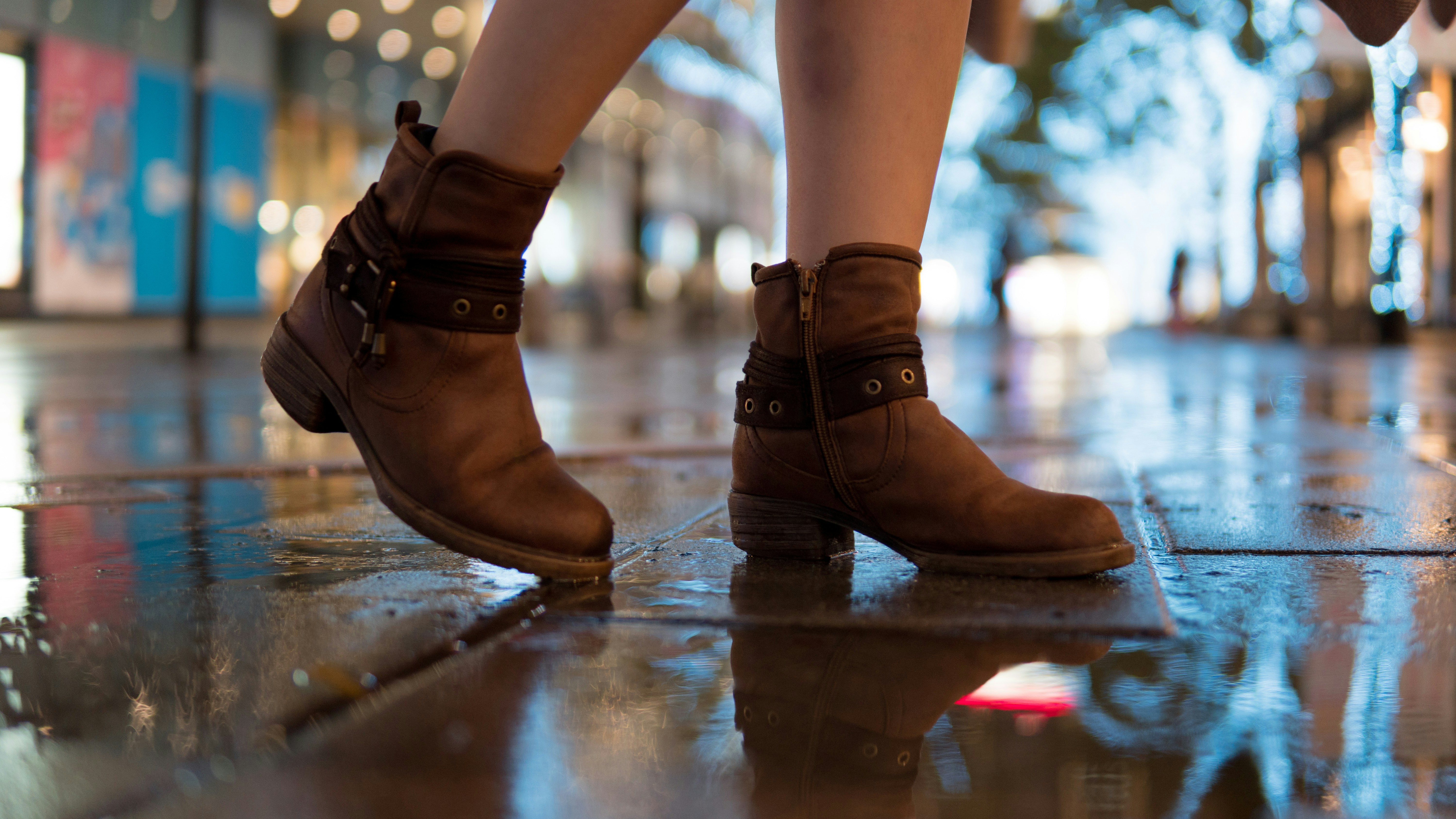 Choose Knee Boots: 10 Style Basics for New Shoppers