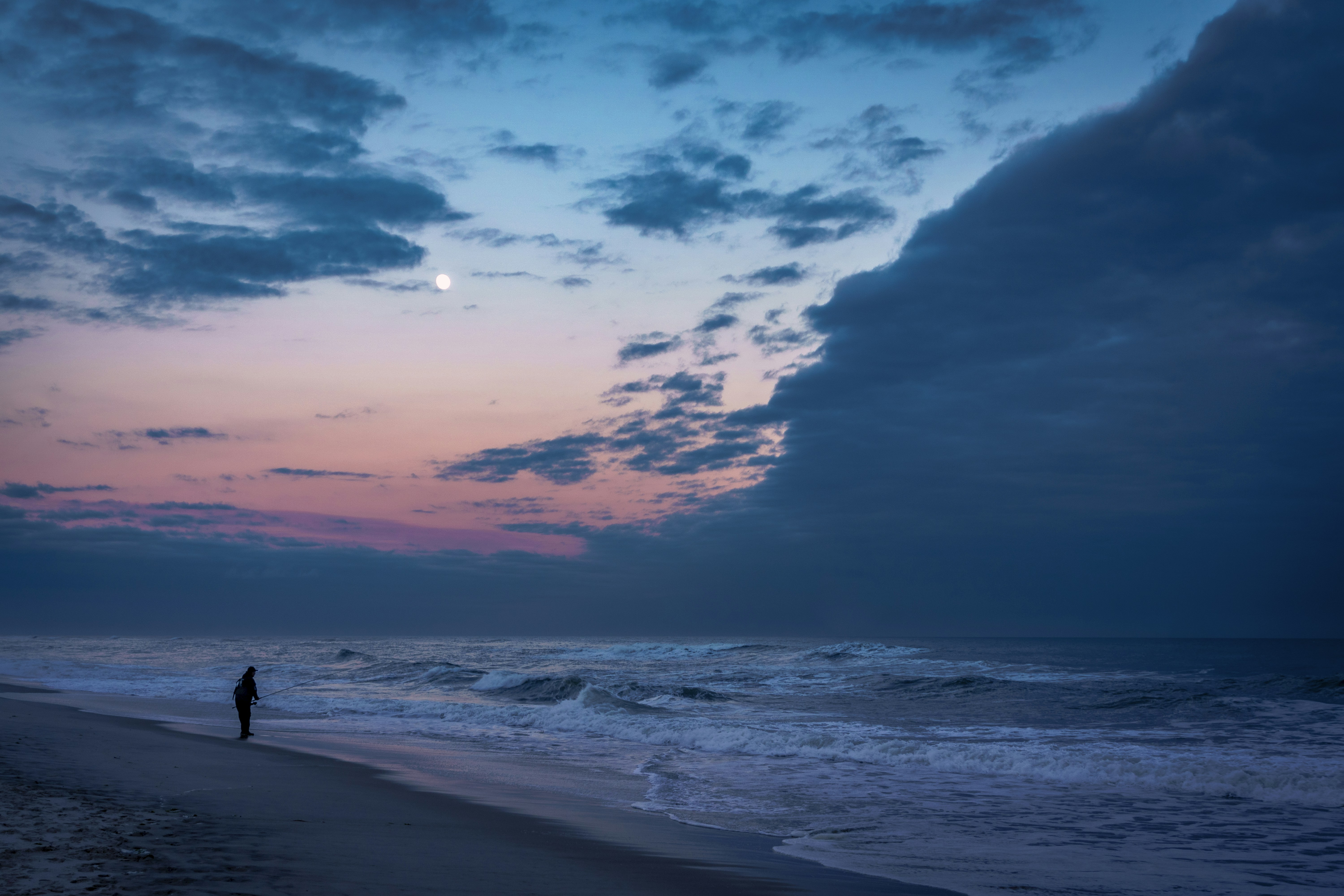 photo-1610299128021-5d535b6437f6