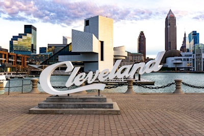Cleveland Sign - Aus Voinovich Park, United States