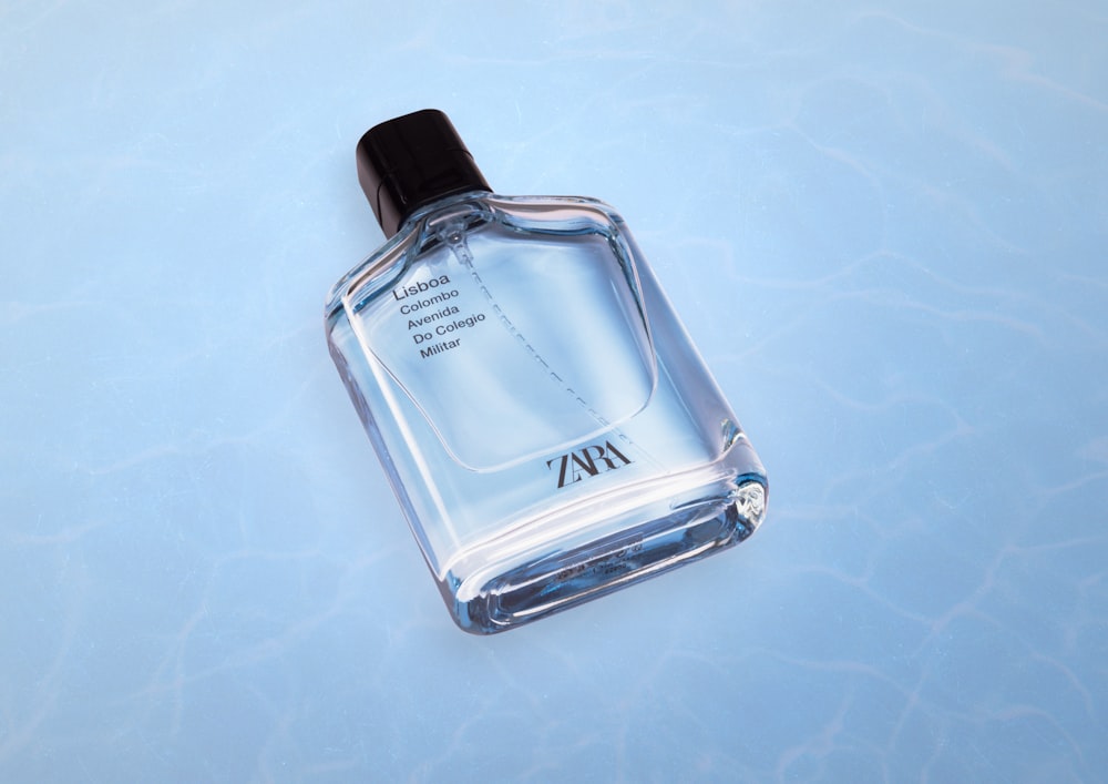 Calvin klein one perfume bottle photo – Free Blue Image on Unsplash