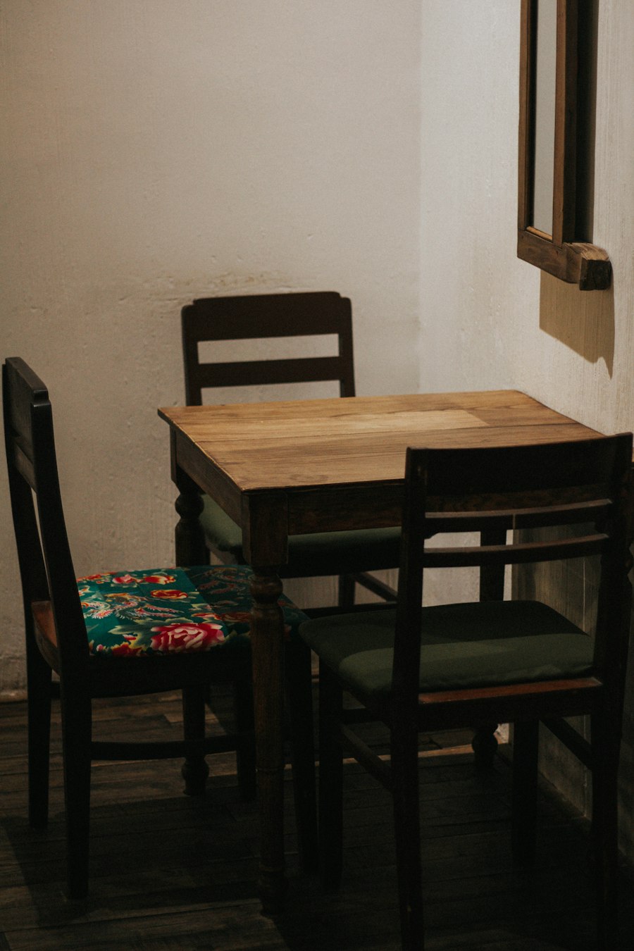 Bàn Ăn Gấp Gọn 3 Ghế