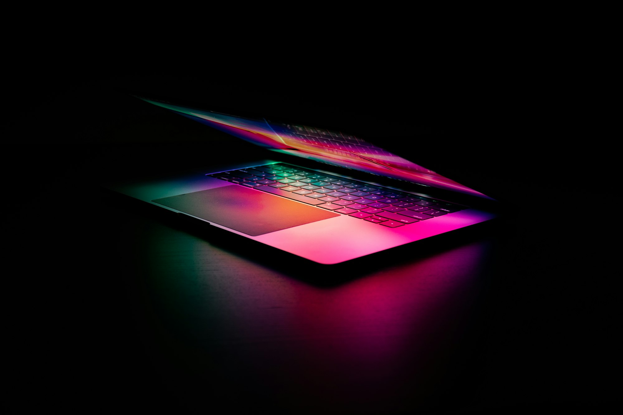 OLED-панели Samsung с частотой 90 Гц могут поставляться для новых MacBook Pro