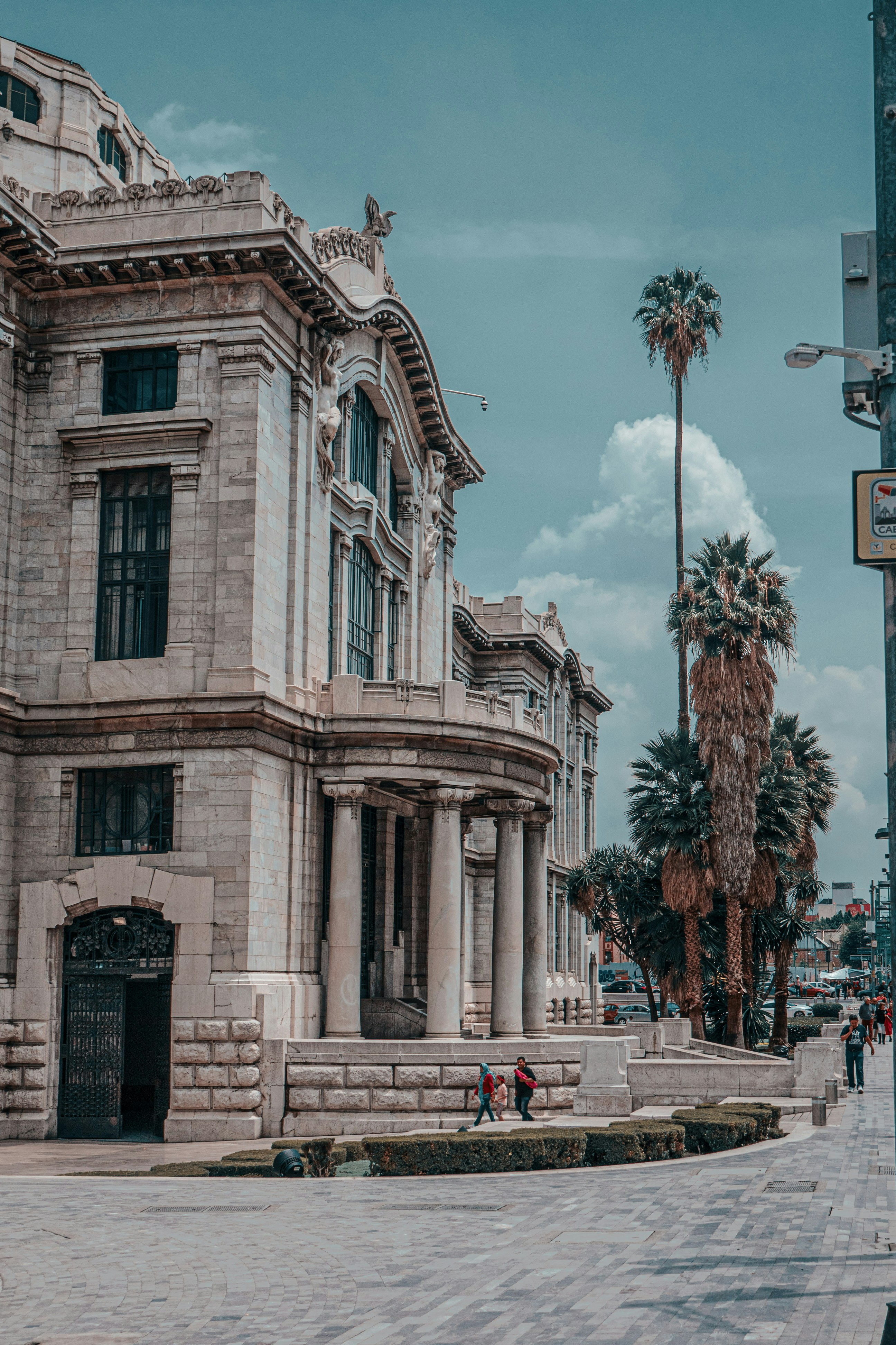 Downtown's Cultural Corridor: Palacio de Bellas Artes and Historic Treasures
