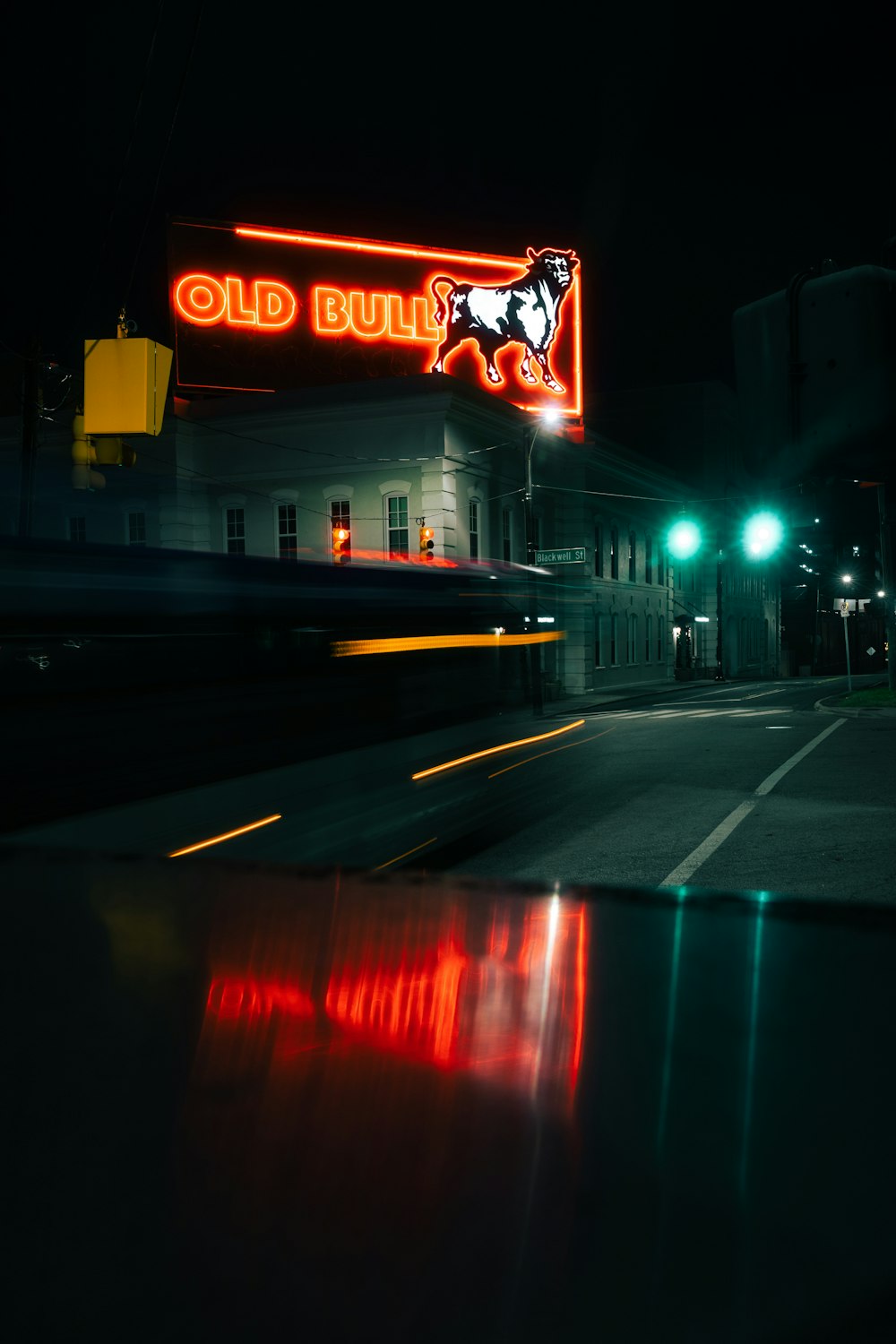 red and white coca cola signage