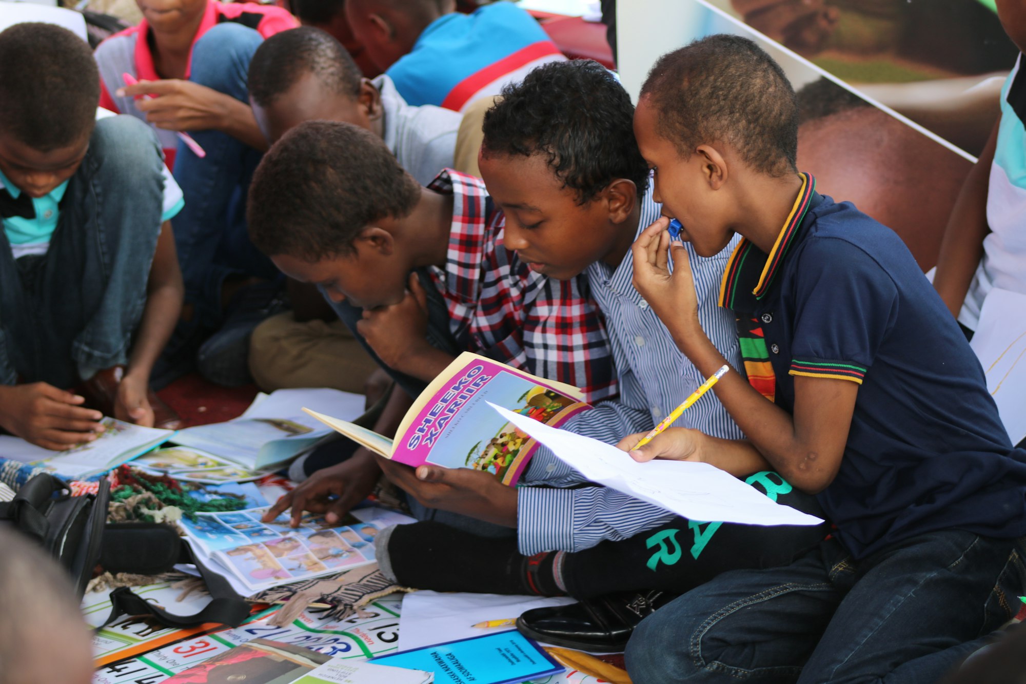 Instituto Yduqs oferece Programa de Alfabetização e Letramento de Jovens e Adultos