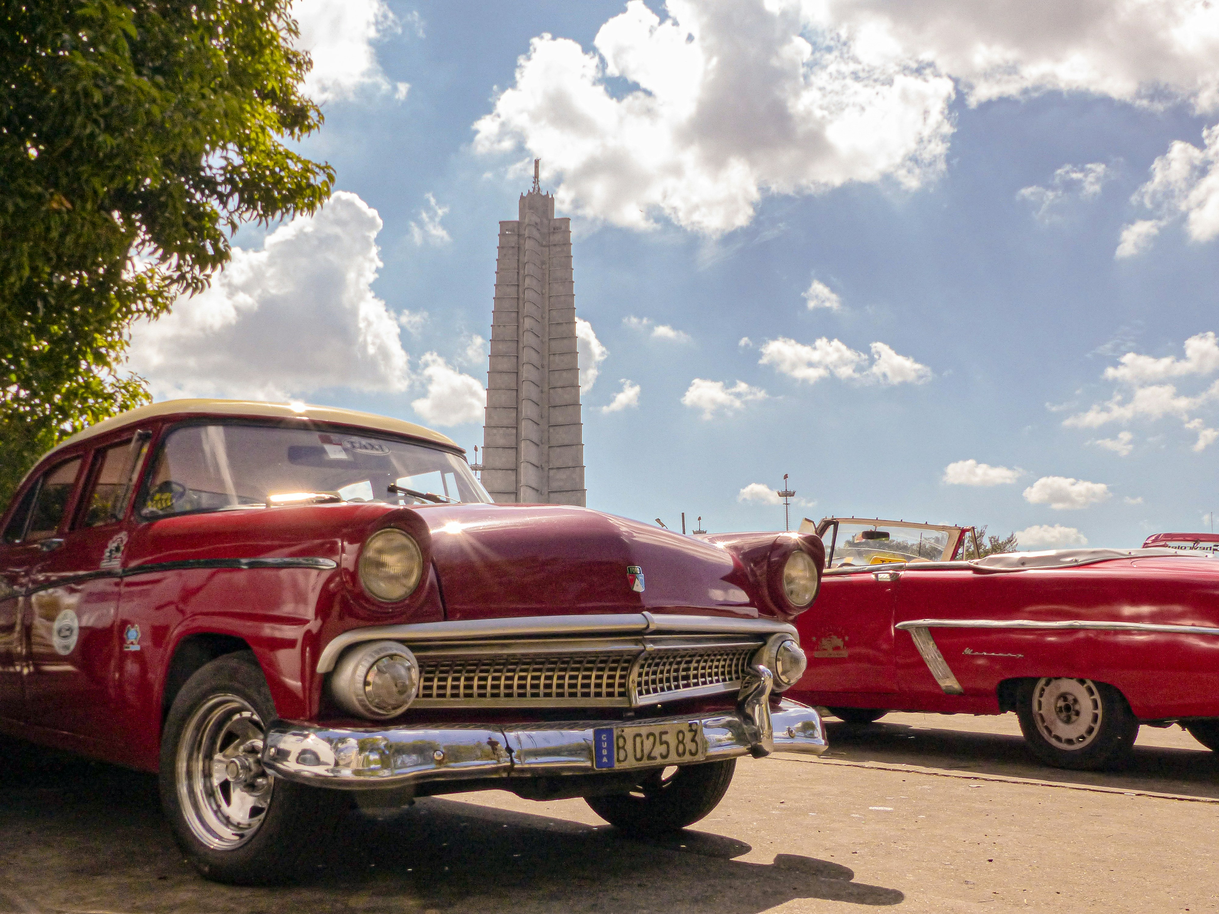 vintage cuban cars, wallpaper, Cuban Cars: A Journey Through Havana's Automotive History 2