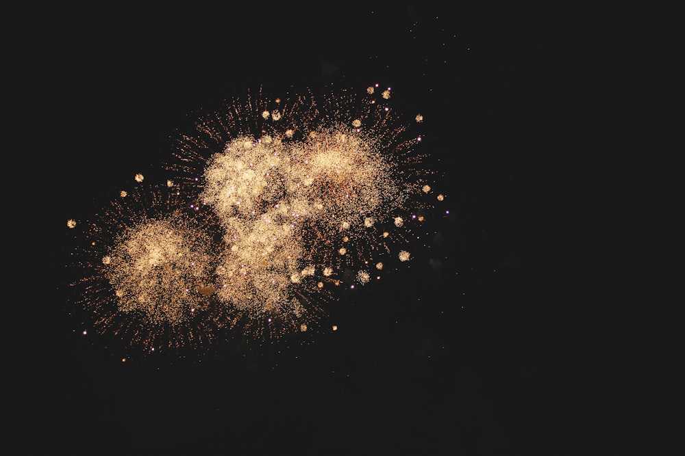 white and yellow fireworks display
