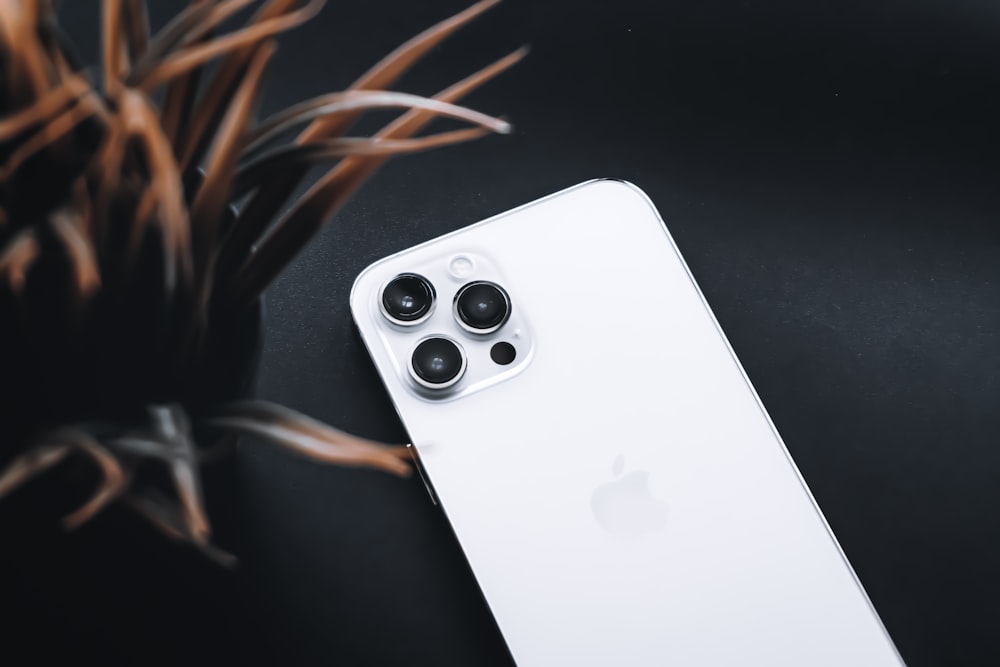 white apple tv remote control