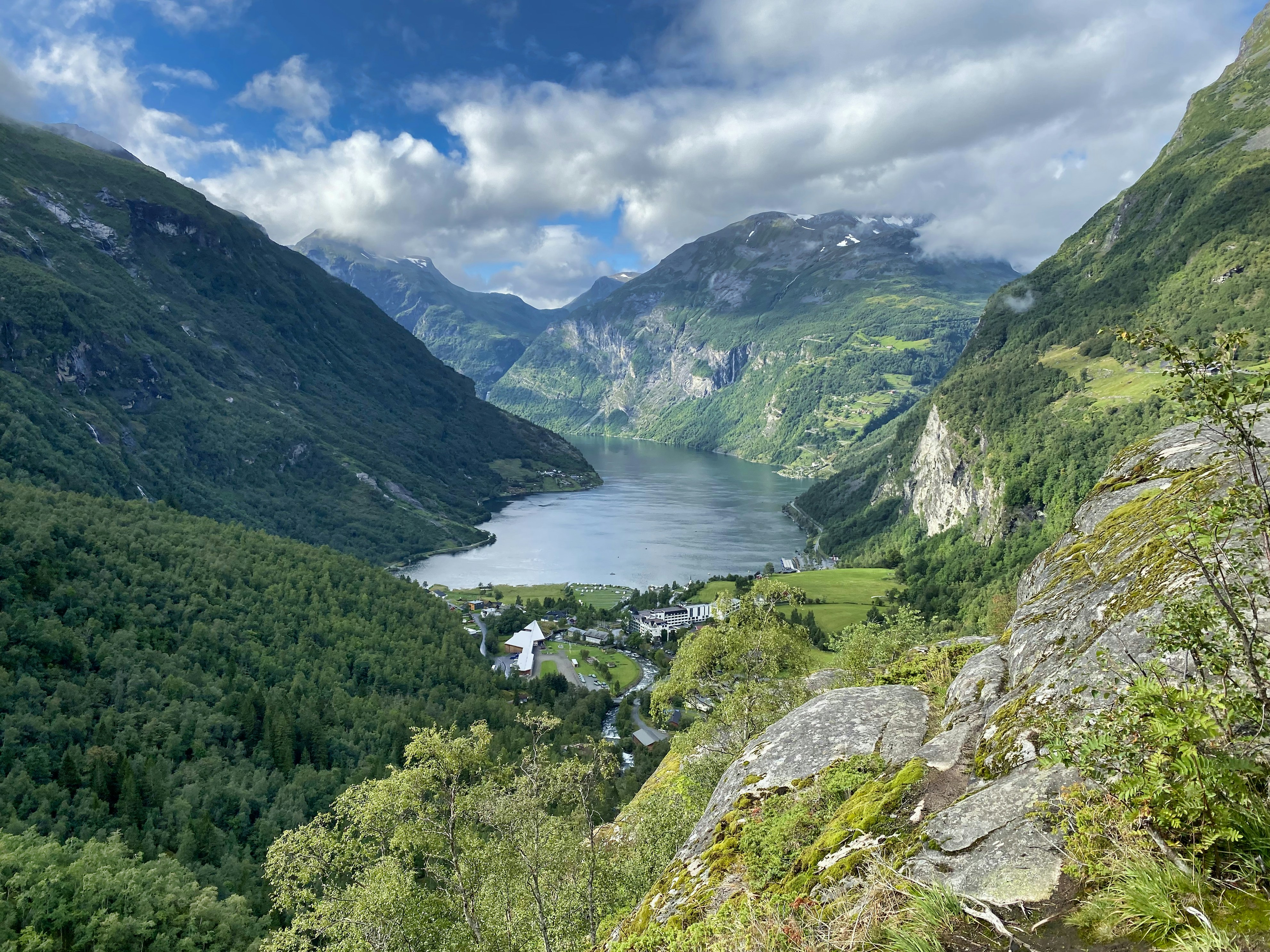 Photo by datingjungle