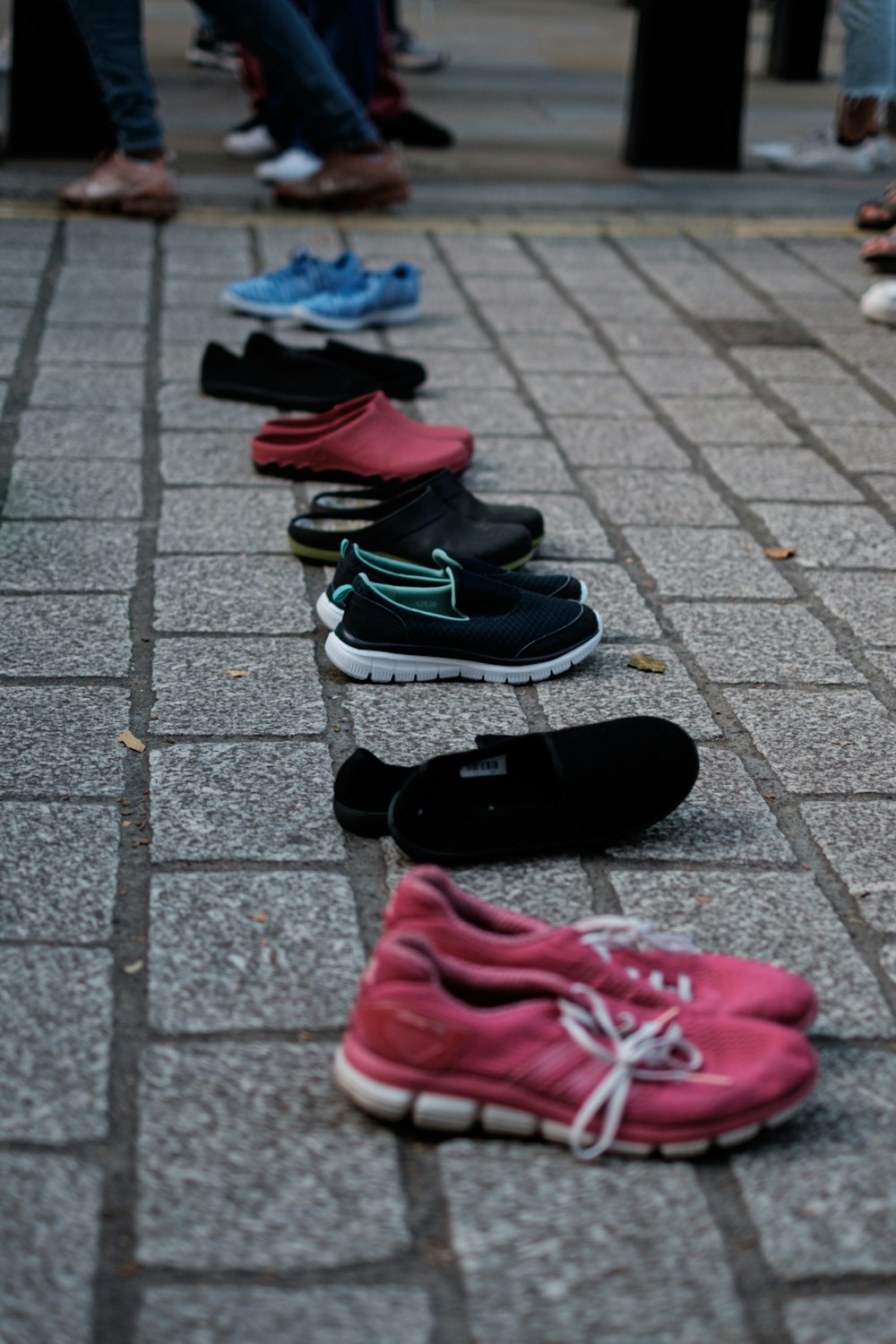 black and pink nike sneakers